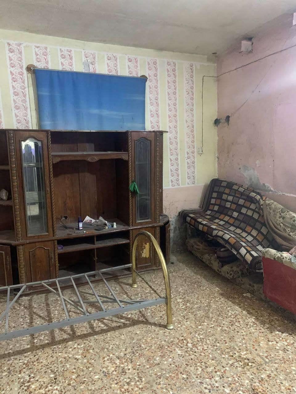 الماجديه خلف مكتب الغاز • بيت للبيع • غرفتين