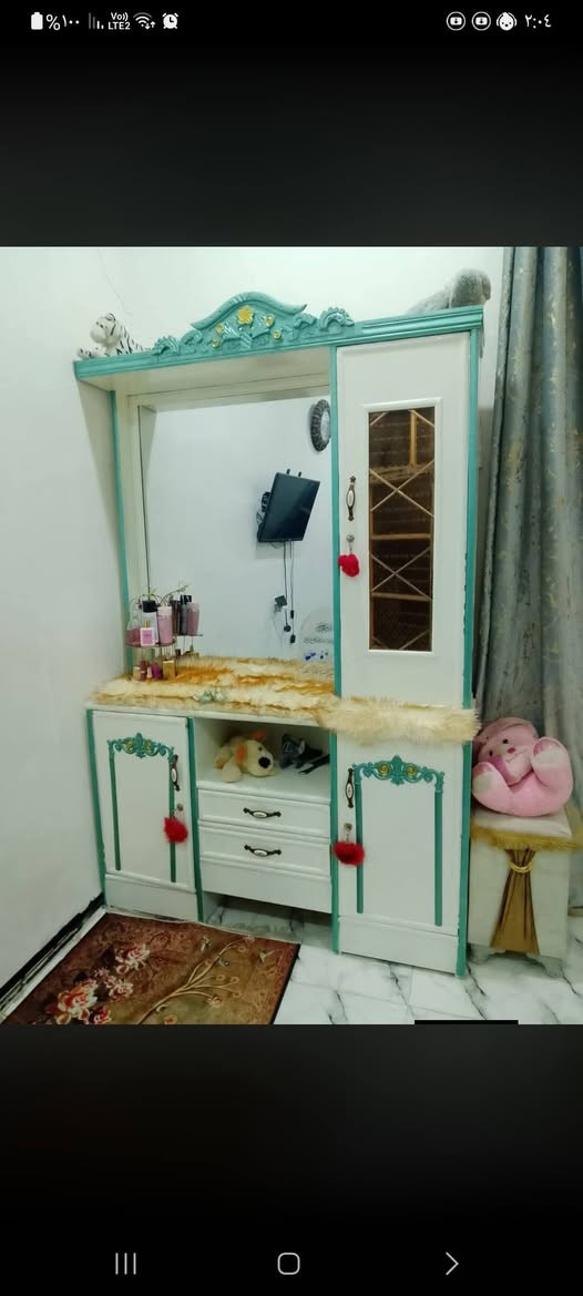 ما السلام عليكم.    قرفه جديده.    سعرها     مليون بيها مجال.  بمكان بغداد معامل  ***********
