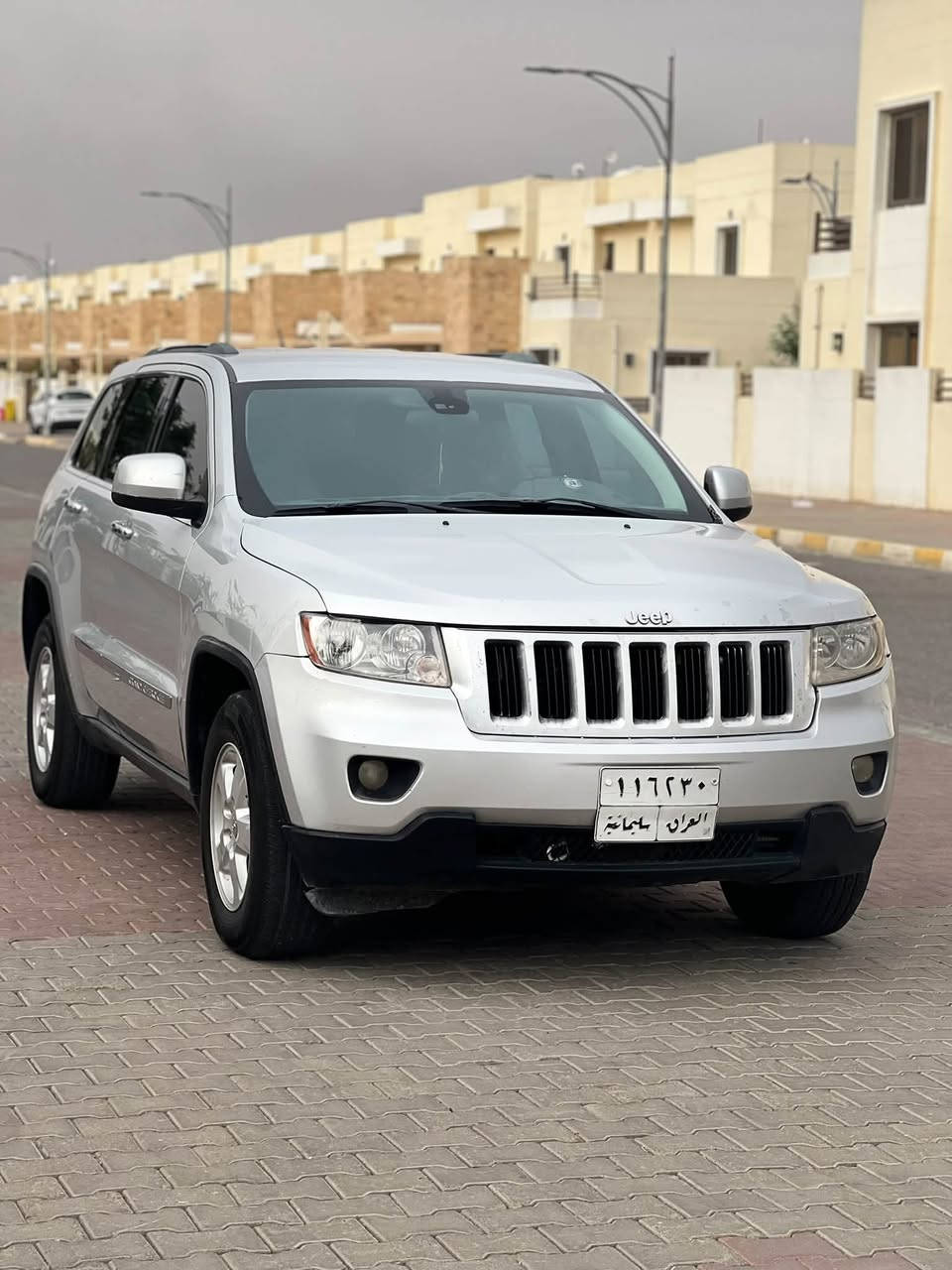 جيب لاريدو • ٢٠١١ • ٦ سلندر