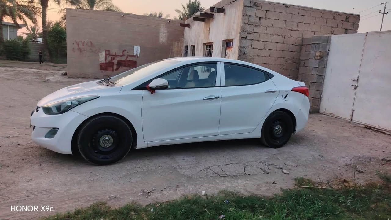 سلام عليكم
للبيع 13 خليجي مكينه 1600 دبل حساس tob 
تخم تاير تتفئه تبريد شغال باتري جديد موصفاته نص فولل 
سيارة مكفوله بيه فقط مكانات بارد رقم أربيل سنويه نافذه تريد وكالة تريد تحويل سيارة خير من الله 

الاتصال 
***********
