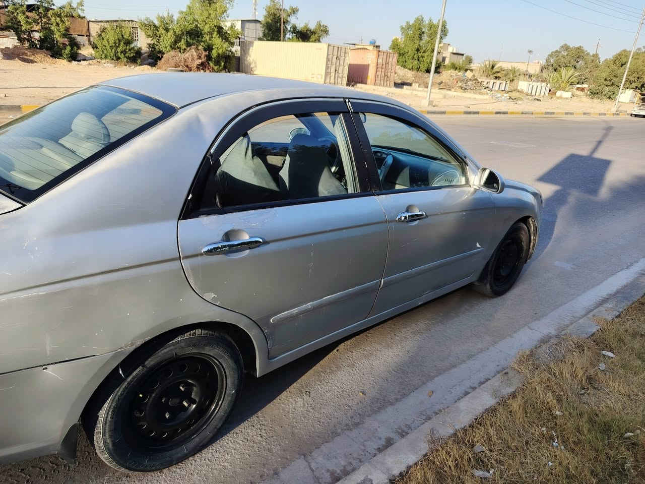 للبيع
السلام عليكم سبكترا موديل 2007 مكينه 2000
بيها قطعتين جاملع خلفي ايسر وباب مبدل بلادي  ومرشوشه حزام جماليه وبيه طخه بلبنيد  بدون دواخل كير ومكينه مكفولات بدون لغود سياره نضيفه وجاهزه و  بيه شاشه وكامره سعرها 72 وبيها مجال مكاني كربلاء معملجي

***********
