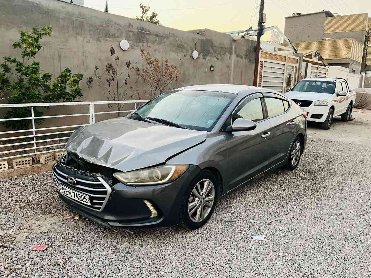 سلام عليكم للبيع هونداي النترا موديل 2018 رقم بغداد انكليزي تحويل مباشر اخوان سياره تعرضت لحادث طخه بجم كما موضحه بلصور ابيع عله وضعهه لغود شواصي ايرباكات كير مكينه مكفولات مكان السياره بغداد الاستفسار ***********
