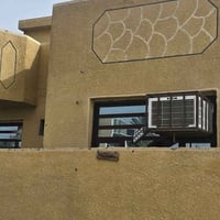 ١٠٠م • غرفة نوم واحدة • قريب شارع عام