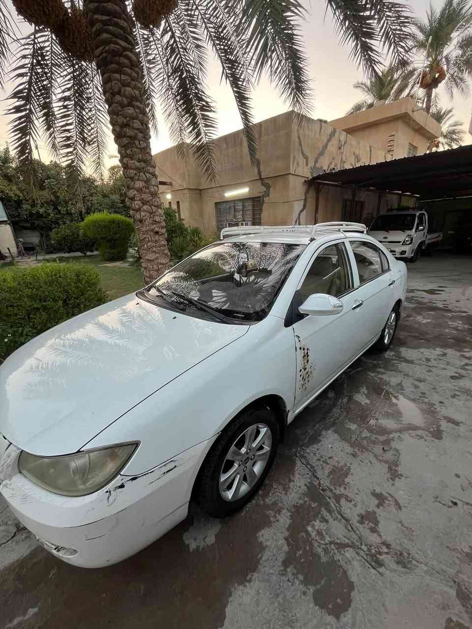 السلام عليكم
للبيع 

ليفان 620 

موديل2011 

مكفولة ما عدا تعديل حار ب باب السايق مثل مواضح بل صوره 

كير و محرك بلاد ما مفتوح 

تبريد ثلج و تدفئة 

السعر 48 و بي مجال 

عنوان بغداد التاجي 

للاستفسار *********** واتس اب
