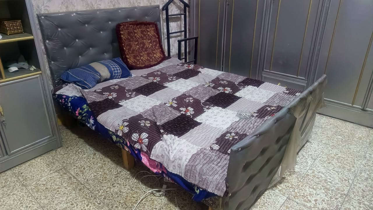 سلام عليكم 
غرفة صاج عراقي 
للبيع  مكاني بغداد 
☎️***********
