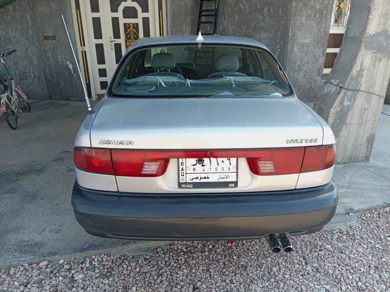 سوناتا2 ٩٤  بلاديه بدون حادث مابيهه اي تعمير كلهه بلاد محرك مفتوح كير اوتماتيك بحاله جيده تبريد شغال سنتر لوك شاشه كامره خلفيه صدر امامي خلفي حاله جيده سنويه باسم اخويه السعر ٤٣ وبيها مجال 
للتواصل والاستفسار الاتصال على رقم ***********
