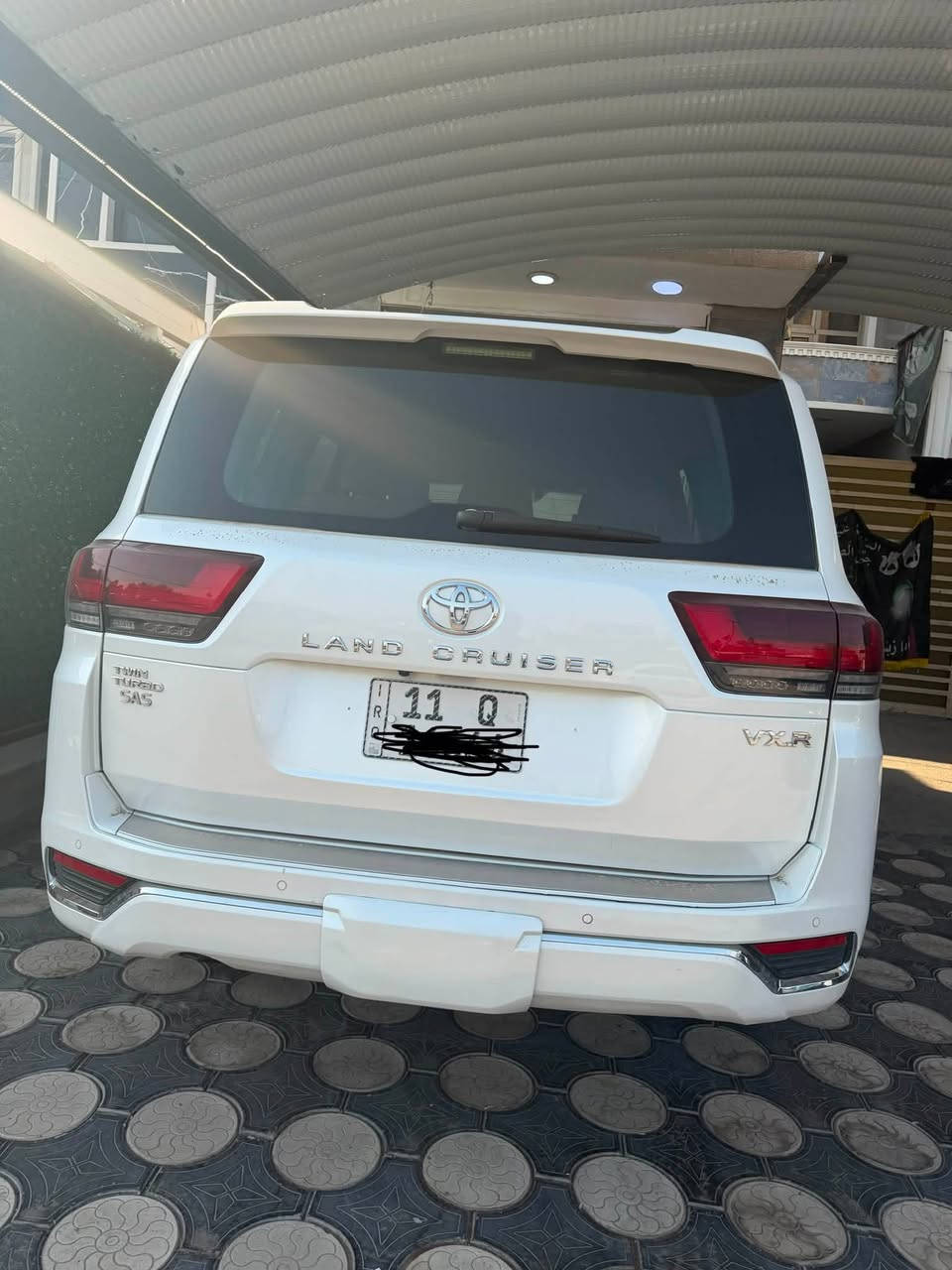 السلام عليكم
لاندكروز vxr 2022 اعلى المواصفات رقم بغداد

ماشيه 76الف المكان بغداد البنوك السونار كما موضح ب صور

السعر 60$

الرقم:***********
