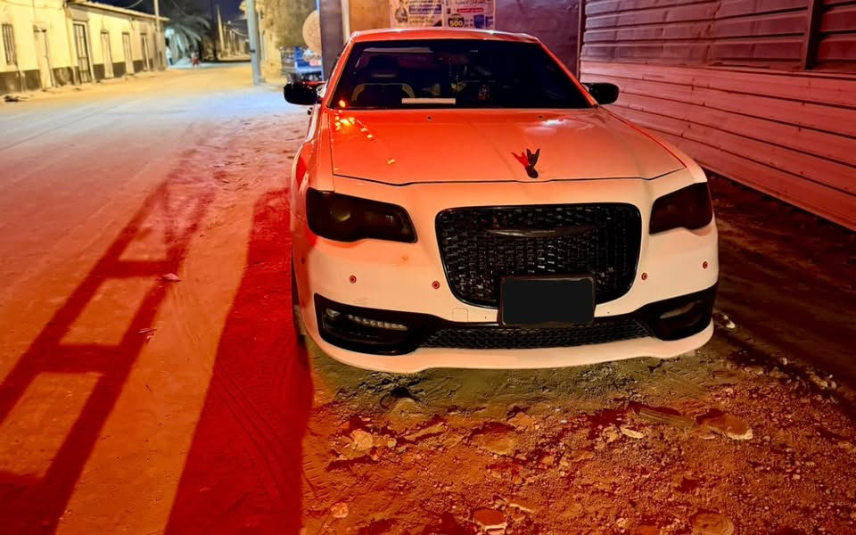 كرايسلر 300 • ٢٠١٣ • بدون لوحات