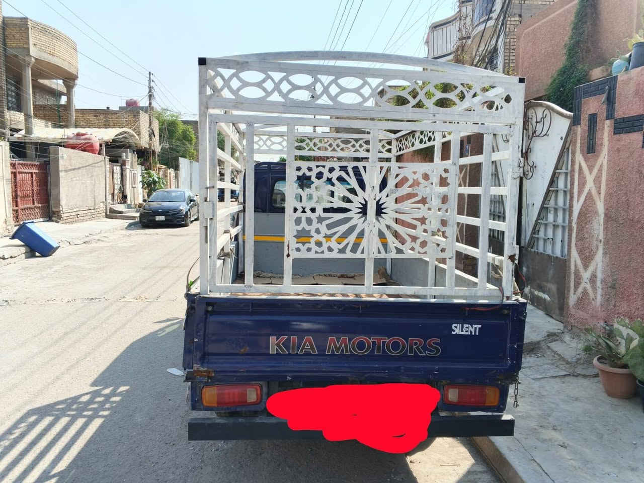 السلام عليكم..كيا فونتيرا ام عيون  موديل ٢٠٠٢ رقم بغداد تحويل ثاني يوم السيارة جاهزة للعمل ..كير ..محرك ..شاصي نظيف جدا العنوان بغداد الشعب السعر ٧٥$ ..رقم الهاتف ***********..
