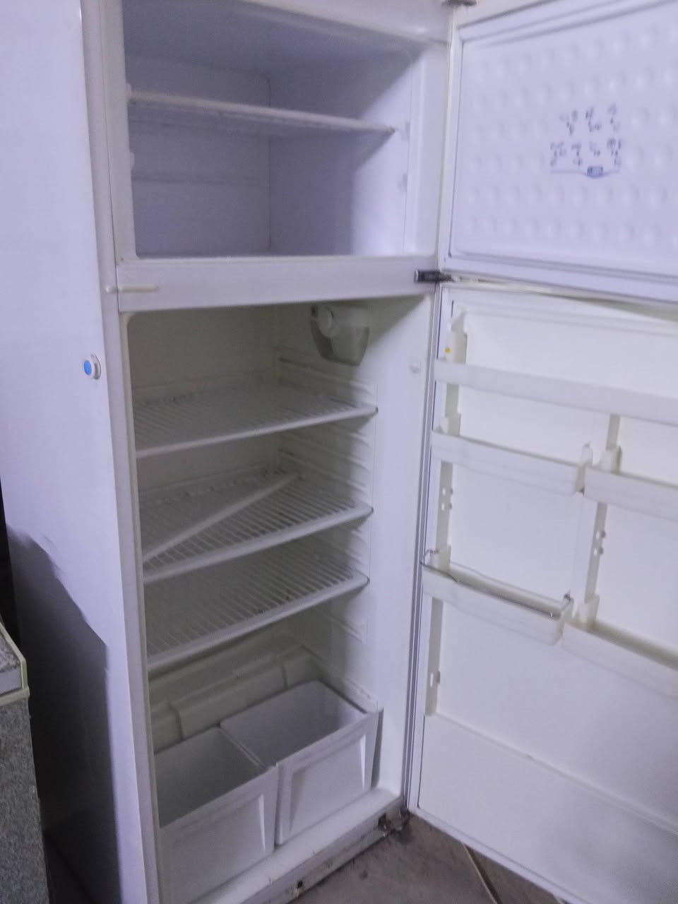***********
***********
طارميه نهاية شارع البعث
