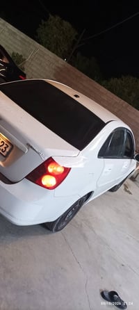 ئۆپتڕا 2010 کەمێک بۆیاغی هەیە لەگەڵ یەک شوێن ساردە کوت 07774454552 075...