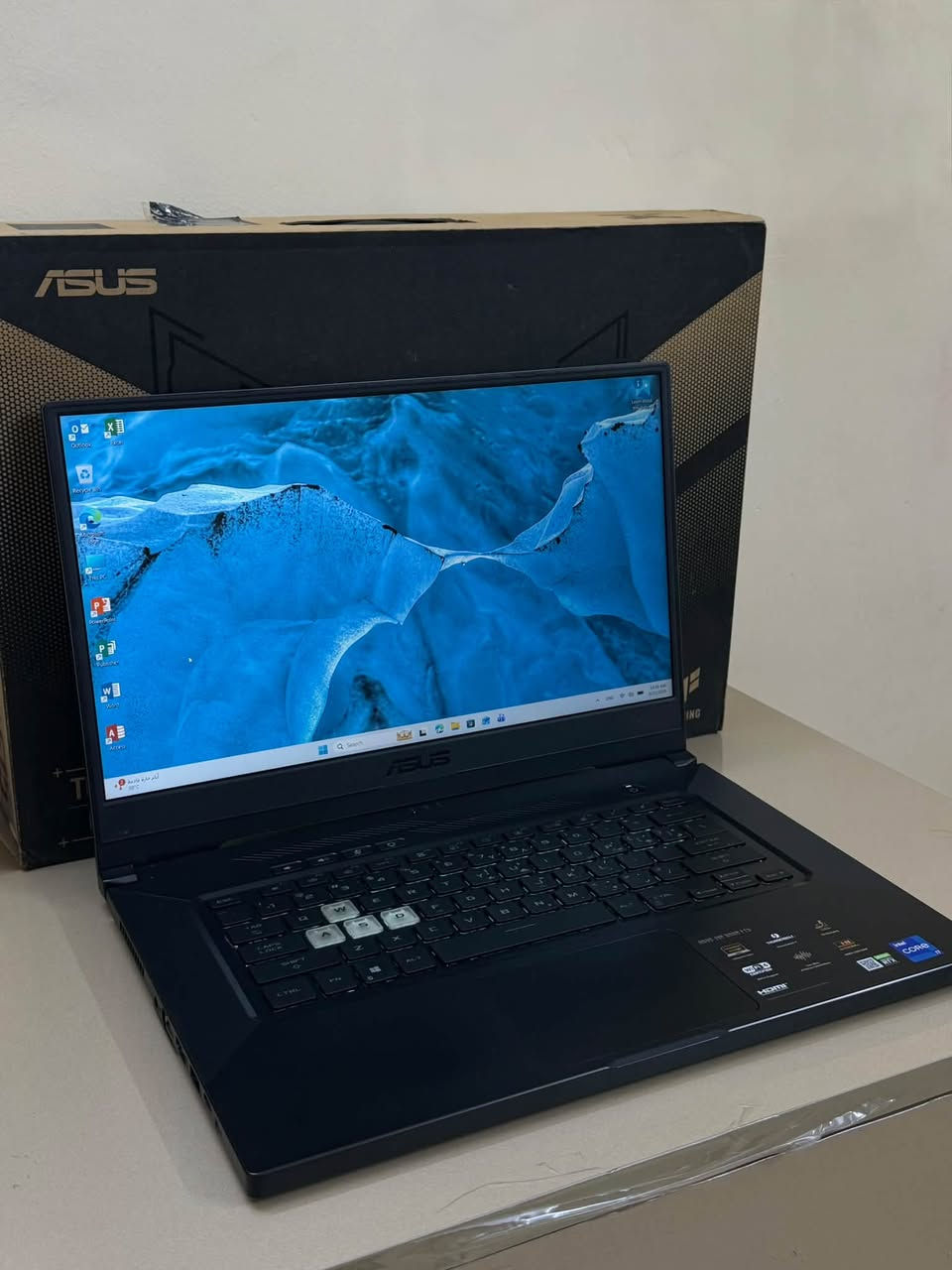💻 لابتوب ASUS TUF Dash 15 للبيع (  استخدام هندسي نظيف جداً)
السلام عليكم شباب، للبيع لابتوب ASUS TUF Dash 15 غني عن التعريف، نظيف جداً وبحالة الوكالة.

⚠️ ملاحظة مهمة للشراي: الجهاز استخدامه كان هندسي فقط (برامج تصاميم وتصفح)، الجهاز أبداً ما ملعوب بيه أي لعبة، يعني القطع الداخلية بحالة المصنع، والتبريد نظيف وماراح تشوف أي حماوة أو هبوط بالأداء. جهاز 
مضمون 100% والصور تحكم.

⚙️ المواصفات الكاملة للجهاز:
 الموديل الكود: ASUS TUF Dash 15 (FX516PM-AS73)
 
المعالج: Intel Core i7-11370H (جيل 11 قوي جداً للبرامج الهندسية والرندرة)
 
كرت الشاشة: NVIDIA GeForce   6gb RTX 3060 (قوي وممتاز للـ Real-time rendering والألعاب)
 
الذاكرة (الرام): 16GB DDR5 (أحدث جيل من الرامات لسرعة نقل بيانات فائقة)
 
 
الشاشة: بمقاس 15.6 بوصة بدقة FHD وبتردد 144Hz لسلاسة عالية بالحركة
 
 
النظام: Windows 11 Home أصلي
 
اللون: أسود مطفي مميز (Off Black)

✨ الملحقات والحالة:
 الجهاز بكامل ملحقاته الأصلية (الشاحن الأصلي والكرتونة متوفرة ونظيفة).
 نظافة خارجية وداخلية ممتازة، والبطارية بحالة قوية جداً بسبب 
عدم إجهادها بالألعاب . 

السعر : 1,100,000

📍 مكان التواجد: بغداد
📞 للتواصل والاستفسار واتساب : ***********
