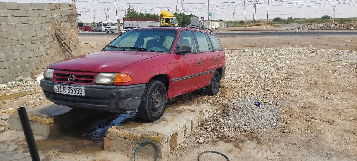 استرا للبيع محرك ١٦٠٠ بغداد دولي كير عادي بدون صبق كله على البلاد سعر ٣٣ الهاتف ***********
