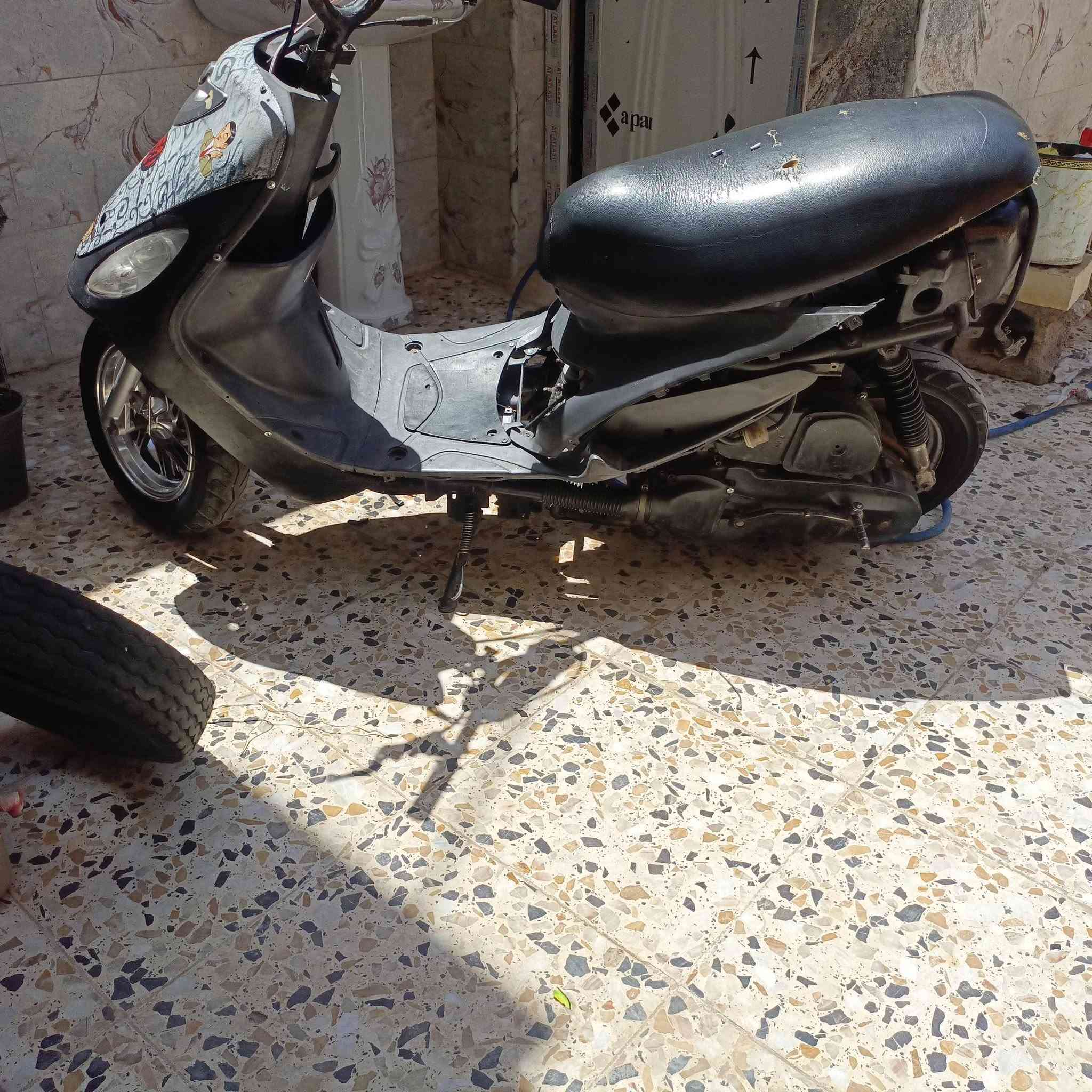 السلام عليكم دراجه ماكس قجمه رياضي بيها صلنصه رياضيه وبيها هذا هوا كلوب بومه يشتغل اصفر وابيض ورماش هيه سماعه دراجه نضيفه وحلوه ومشيها حلوه تجي هنا تگلب وتقتنع يله تاخذها ب300 وبيها مجال قليل العنوان بغداد بل نتصار مقابيل المرور مال حسينيه وهذا رقمي بي واتساب هم *********** الشراي يتصل أو يتفضل خاص ويدلل
