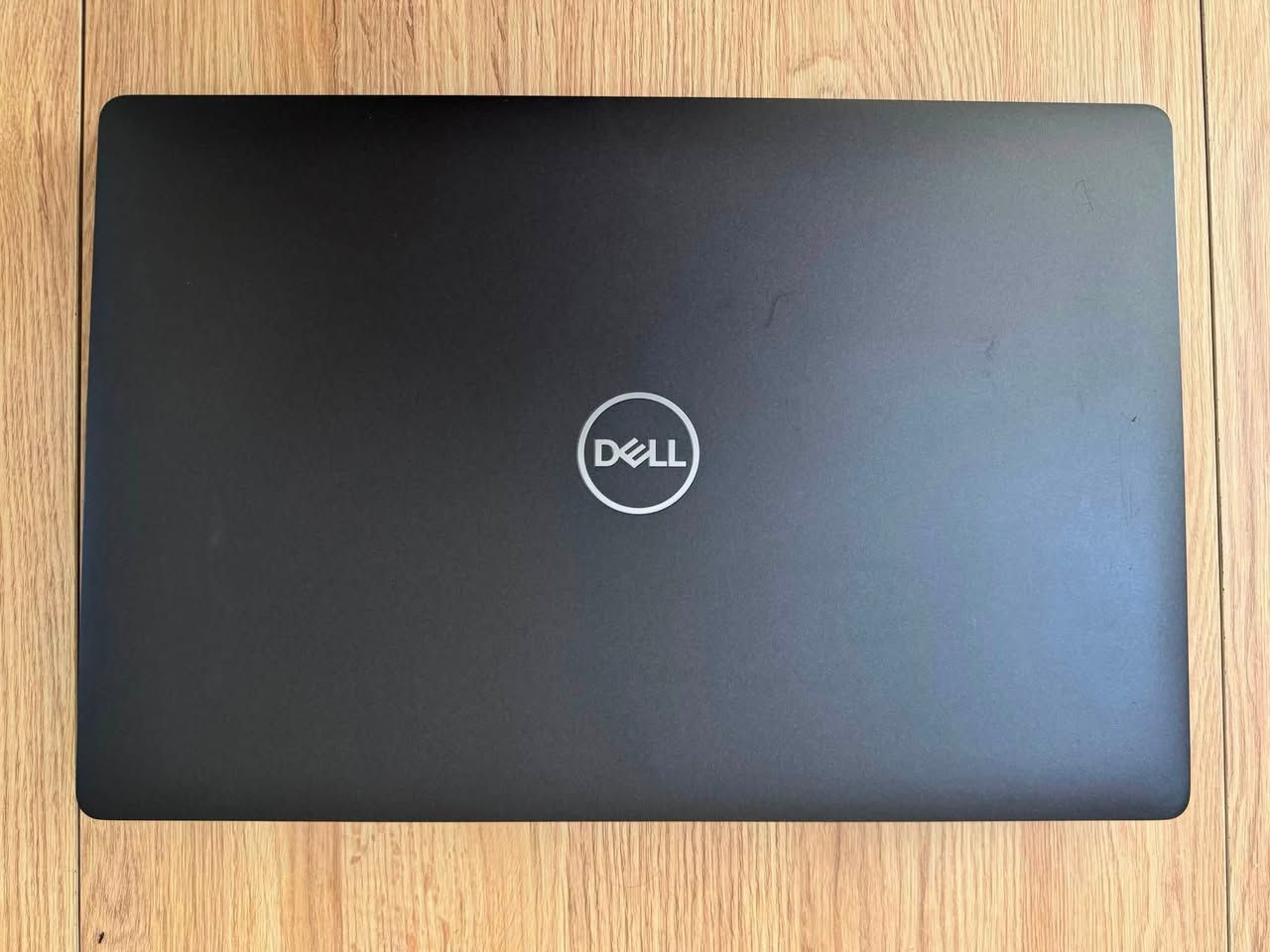 لابتوب للبيع توصيل موجود
DELL PRECISION 3540 ورك ستيشن فول مواصفات نضافة  للبرامج الهندسية والتصميم والالعاب 100% 
 المعالج كور اي سفن جيل ثامن 
رام 8 ddr4قابل للتطوير الى 32 كيكا 
هارد ssd nvme m.2 سريع جدا 256كيكا 
كارت شاشة خارجي AMD RADION PRO WX2100(2كيكا)
كارت داخلي انتل 4 كيكا
شاشة حجمها 15.6 ips فول اجدي الوانها واضحة كلش ونقية
نضافة ١٠٠ بالمية كلش معتني بيها واللابتوب كلشي تشغل ومنصب عليها اوتوكاد وفوتوشوب 
ملحقاتها  شاحنتها الاصليه موجوده 130w وجنطة
مكاني بغداد المنصور وتوصيل اكدر ادزها للمحافظات 
السعر  450 الف
*********** واتساب
