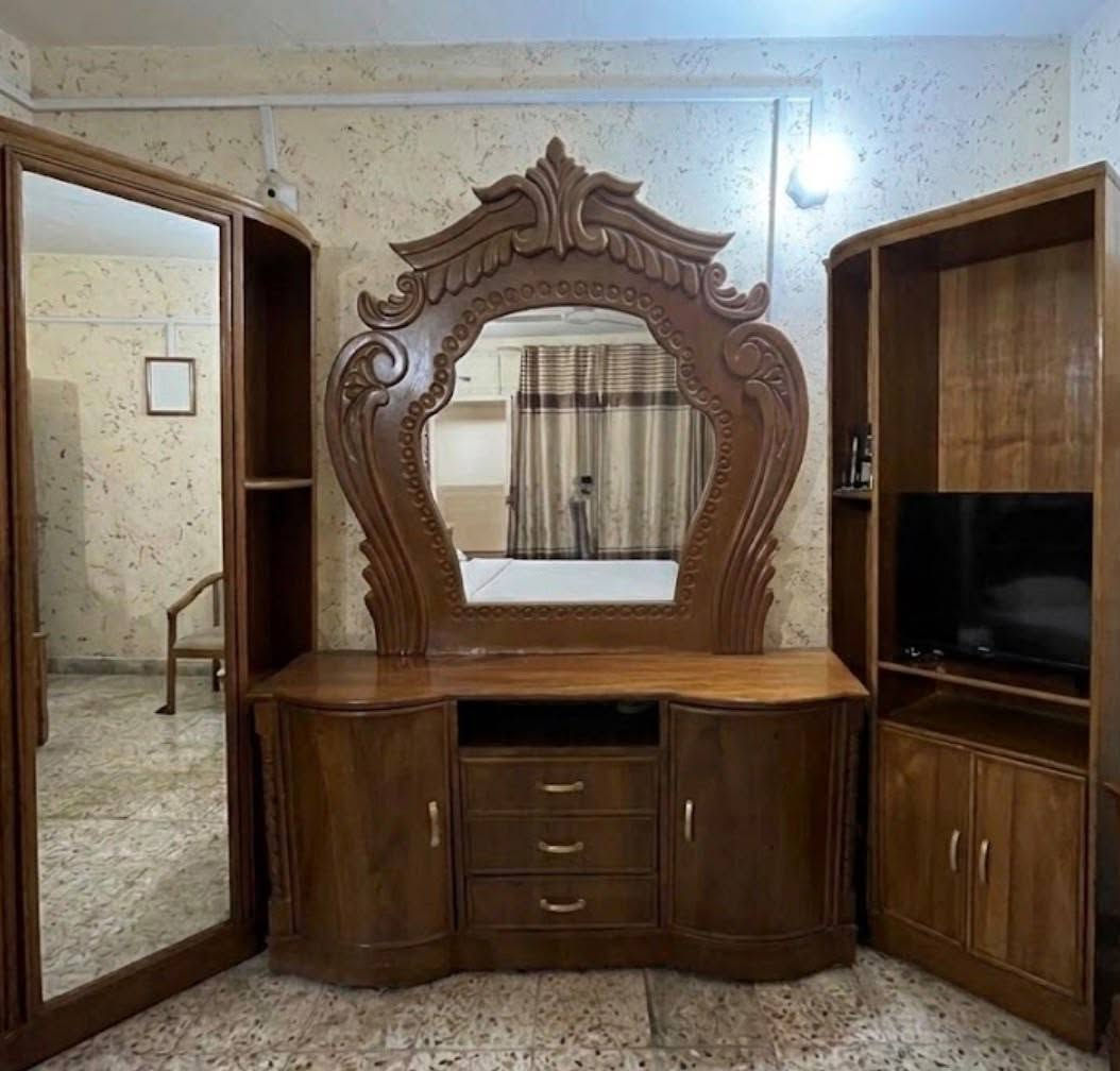 السلام عليكم
غرفه للبيع صاج عراقي فصال ايطالي
فقط بحاجه الى يدات 
الرقم ***********
