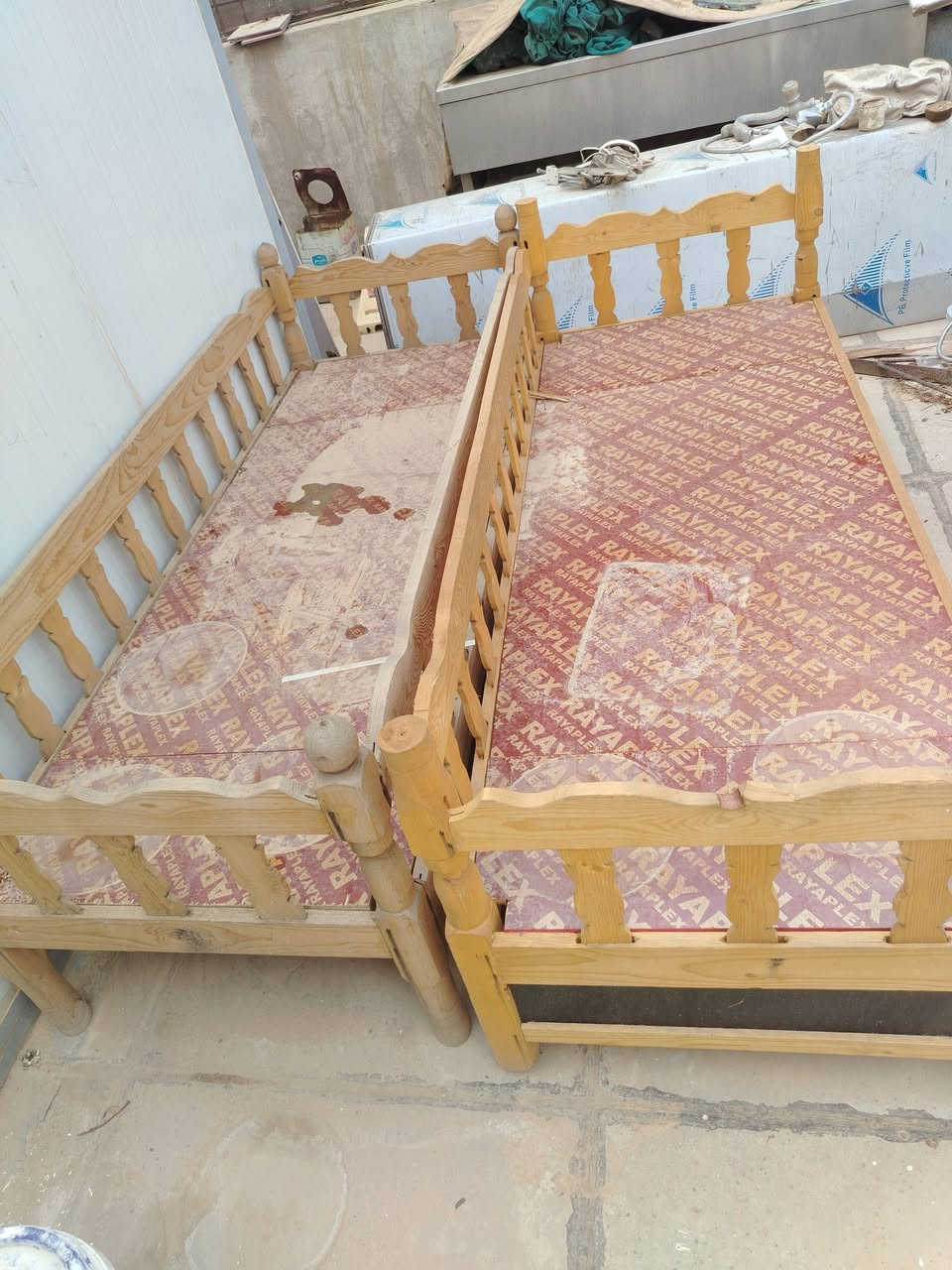 للبيع جربايه نفر وترهم تصير طابقين سعره ٤٠ الف
عنواني بغداد الحارثيه
***********
