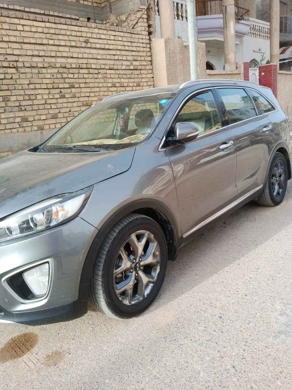 سورنتو ٢٠١٧ خليجي محرك ٦ بيها قطعتين صبغ بسبب الجراد مكفول من الضربه رقم ميسان شرط التحويل 
١٨٠ وبيها مجال للشراي
عنواني ميسان 
*********** بيه واتس اب
