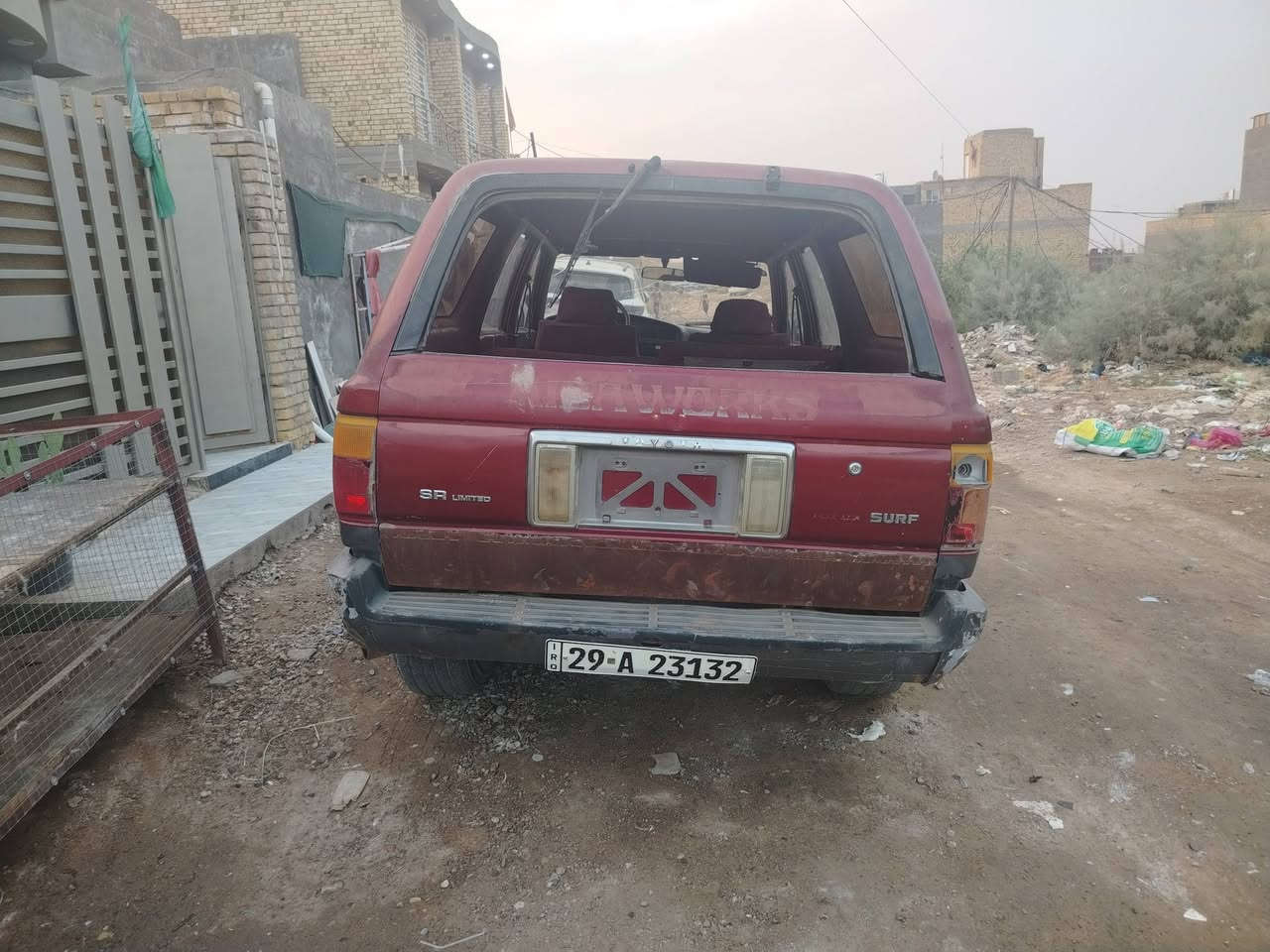 يالله سيارة تيوتا هايلوكس موديل ٩١ للبيع فقط رقم واسط مكان السيارة واسط السيارة بسمي بيها طخة منةصفحة اللايت وطخات بالسيارة السيارة عوزها ترتيب بالكماليات من الداخل مكينة بطة ٣٠٠٠ السعر مناسب اتصل وانطيك كل تفاصيلها ماعندك رصيد رمش السعر اتصل واكلك السعر واني  بخدمتك ***********
