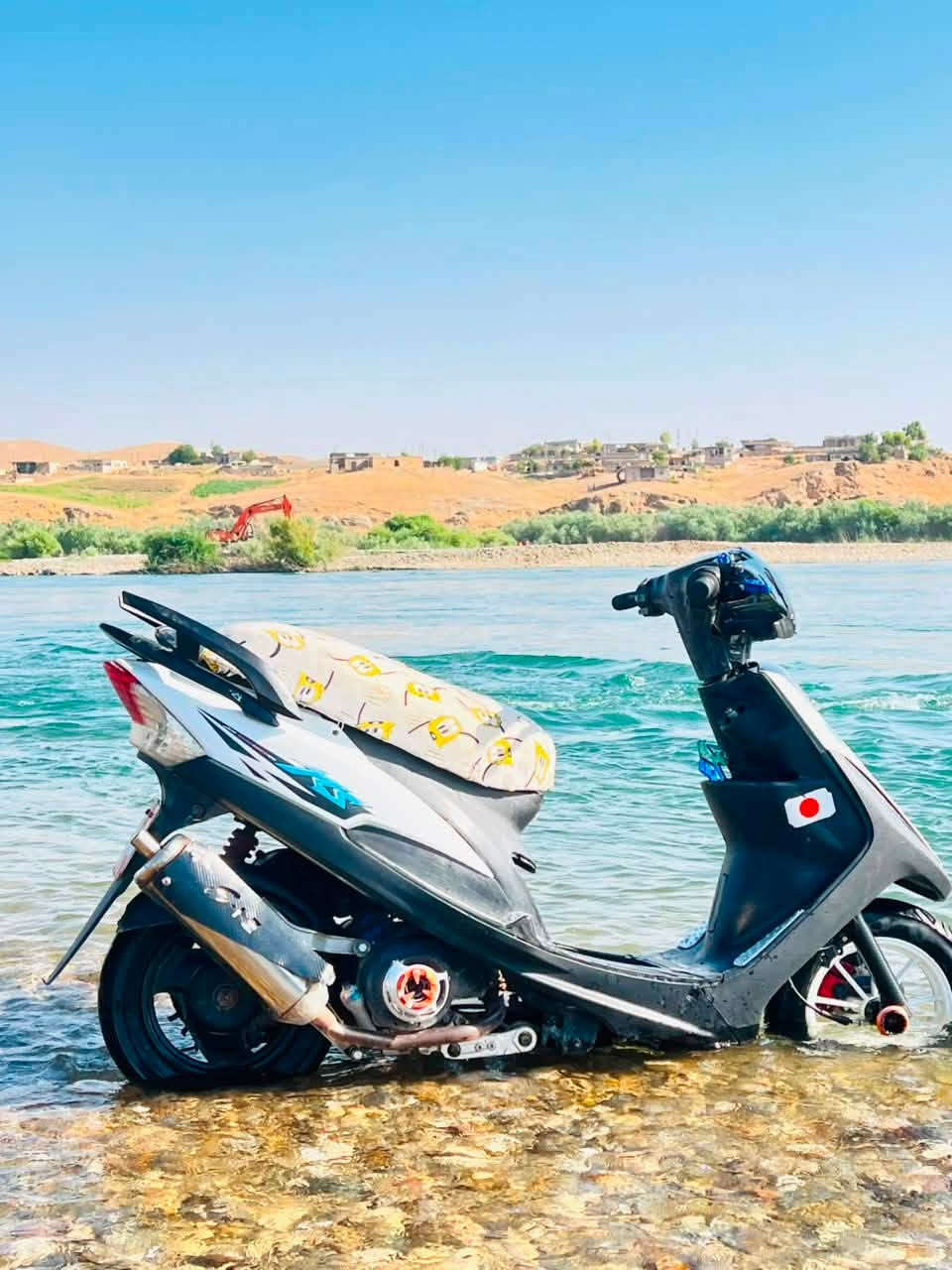 السلام عليكم عدله للبيع دراجه فول كلشي شغال بيها من سلف من كلشي تخبل ٥٥شغل مال بغداد إذا مو رعيد لا تأخذها 👍🏻 بيها تزويد بسيط ومرتب عوزها كشن أنطيك وياها كشن بس ما بيدي وقت ابدلو 🩷 سعر ٧٥٠  
***********
