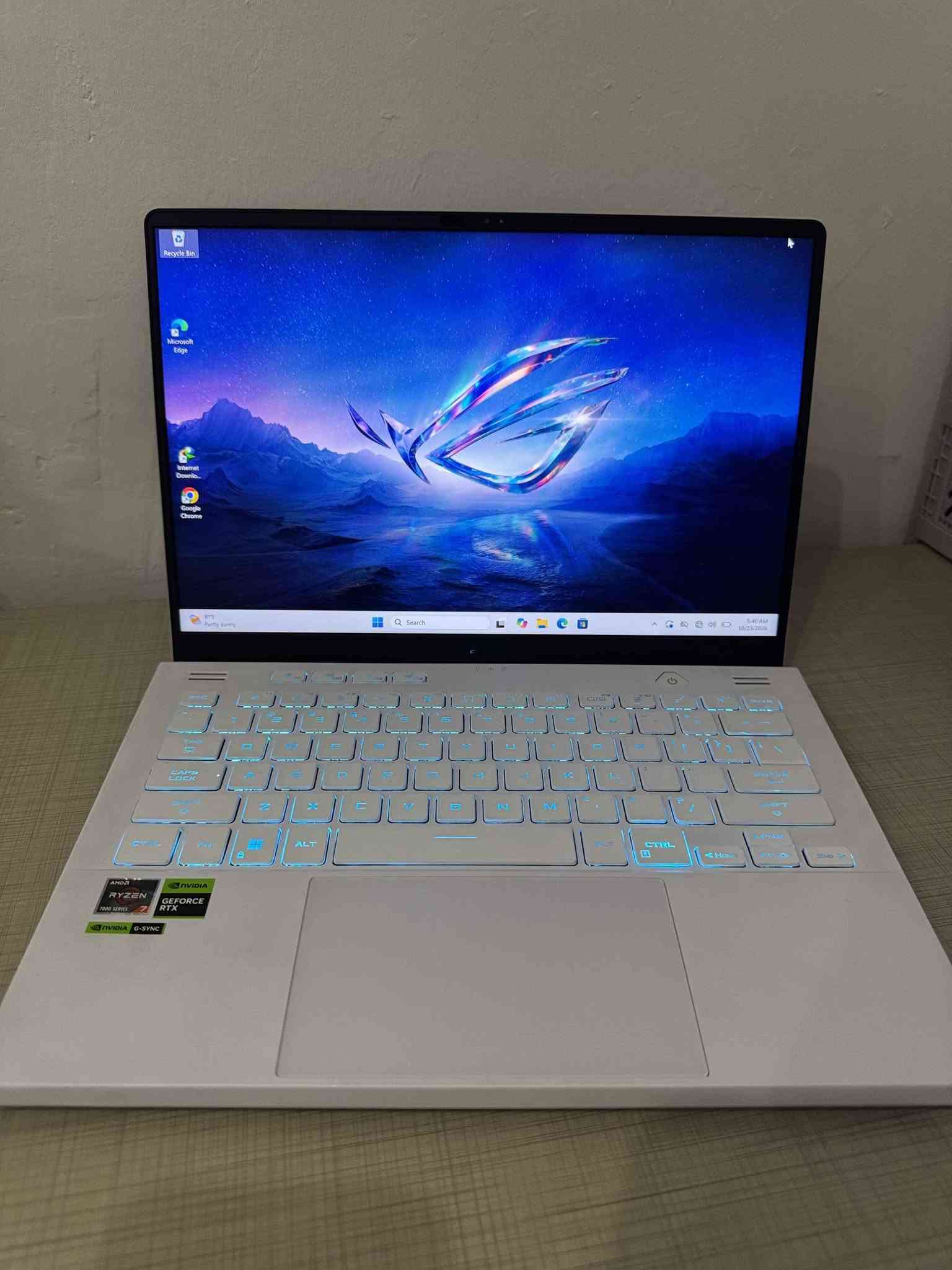 أسوس ROG G14 • RTX 4050 • ١٦ جيجا DDR5