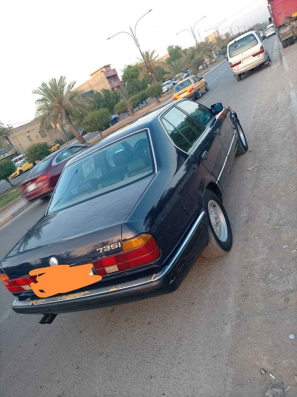 سلام عليكم للبيع سيارة بي ام دبليو موديل ١٩٩٠سياره جهازه ٧٣٠ مكينه ٦ مفتوح تبريد خير من الله رقم بغداد تحويل ثاني يوم ***********
