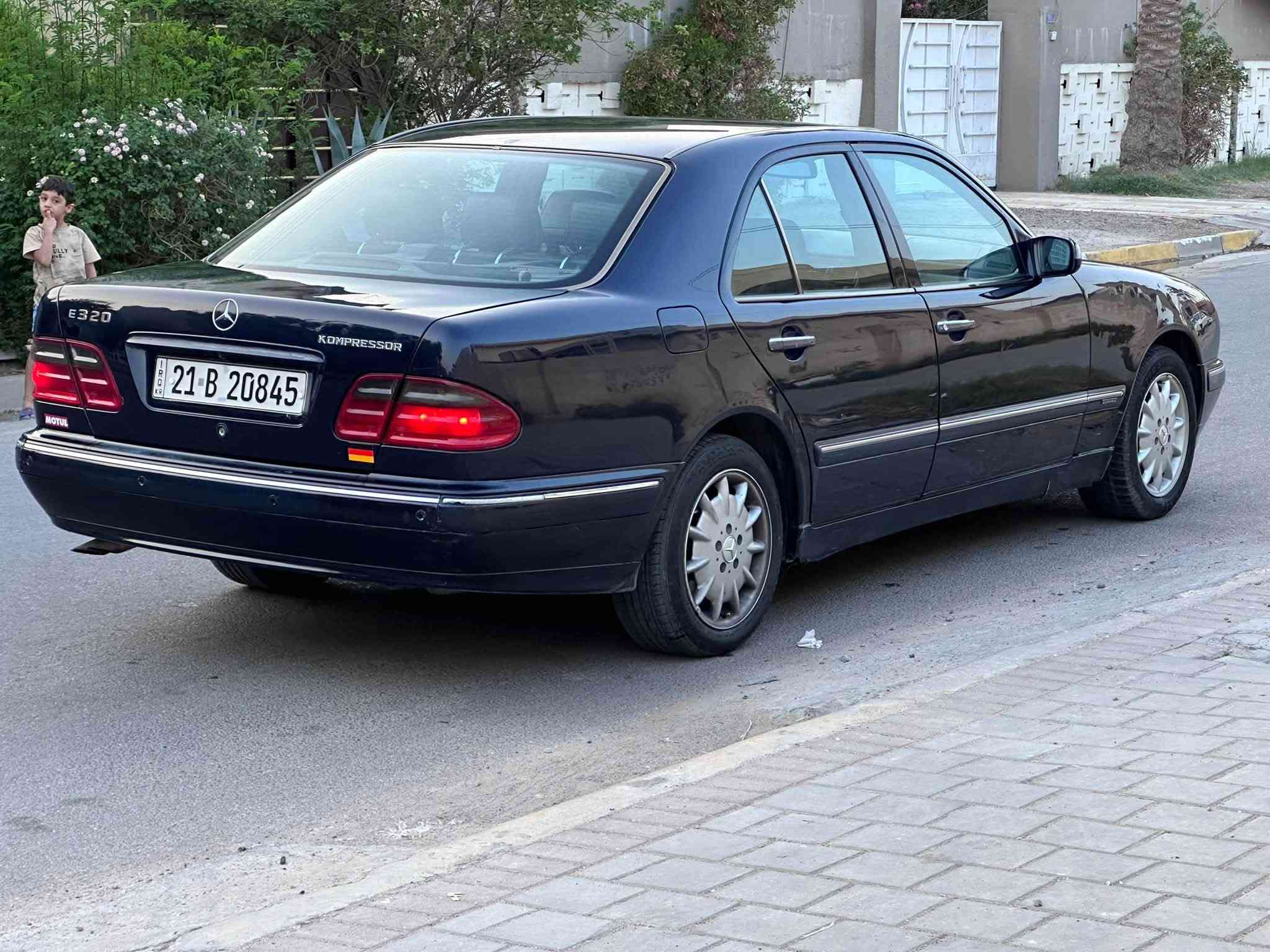 سلام عليكم 
للبيع مارسيدس ام عيون w210 حجم E200 موديل 2002

اخوان السياره وارد يابان وكلش جديده بيها قطعتين كلير فقط

رقم وسنويه وهزه كله جديد شرط التحويل او الوكاله حاضر 

محرك وكير جدد مكفولات من اي شي ولا مفتوحات شركه

سياره عليها ادامه كامله ما بيها نقص اي شي صفر مسج شرط

سياره مال بيت ممتعوبه ماشيه ١٨٥ الف كيلو بلاد ممنزل بلادي

صدر الخلفي والصدر المامي كله شرط مبدل جديد تراي زيرو

تخم تاير جديد تخم ويل كب بلادي شركه ممبدل باتري جديد

كهربائيات شرط من الطول لطول واير جطل ماكو بيها كلهابلاد

سياره جديده داخل وخارج مملعوب بيها كلها بلادي بدون عطل

السعر98 ورقه وبي مجال للشراي وماكو هيج سعر العنوان بغداد حي الجامعه 

‭***********‬ للستفسار اتصل مكلف بل نشر
