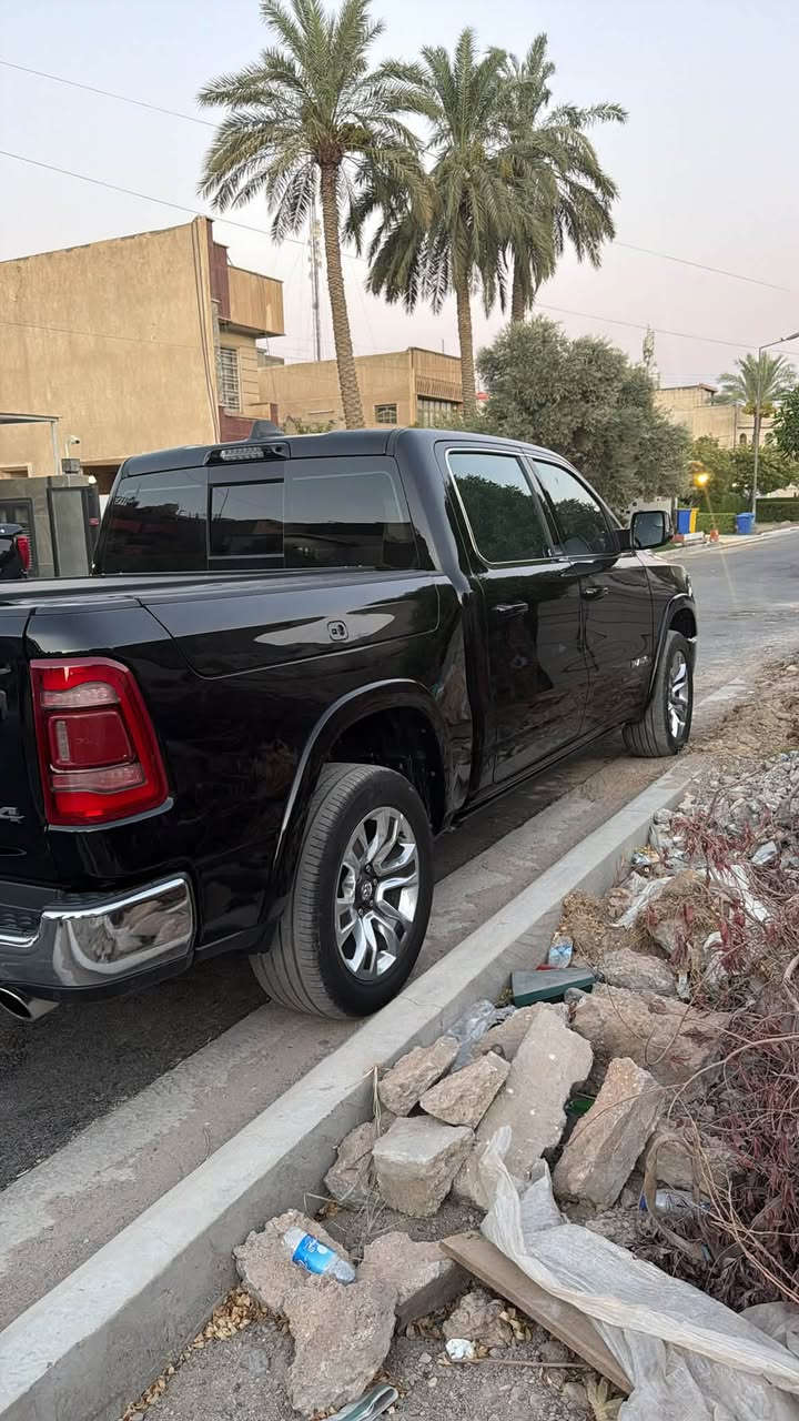 رام مديل 24سياره جديده وكفاله عده طخه زغيره بالدوسه ماشيه 58الف سياره مكينه 5/700فول الفول خليجيه مفتوح الكيلو متر  250 رقم اربيل شركه هارلم 
للاستفسار ***********
