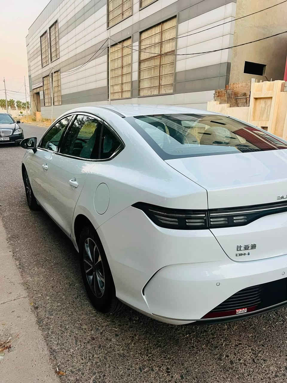 سلام عليكم
اخي العزيز قبل لا تخابرني اقرة منشور بعد خابرني  تشلع عيوني رجاءً مو شراي لا تكسر بل سيارة ولا تخابر 

بي واي دي ديسترويل 

ماشية 2000km

سيارة كفاله عامه فقط بي رصعه وحده موجوده بل صور ول باقي كفاله عامه 

غراض كامل وياة بلادي 

مواصفات سيارة معروفة 

سعر سيارة 142 بية مجال بسيط 

***********📞واتساب 

سيارة مرقم اربيل تحويل ثاني يوم احولك بشرط
مكان سيارة اربيل
