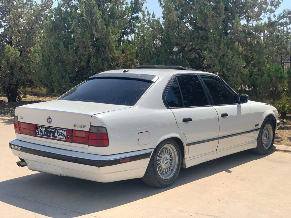 BMW520
سلاید
مەکینە20تی گێڕ عادی
جام کارەبایی
گێرو مەکینە بشەرت
تەبرید 
ئیستاپ ABS
نرخ /40 ورقە
ژمارە مۆبایل : 
***********
***********واتساپ

نص مكتوب في الصور:
- Saturday 0805 am
