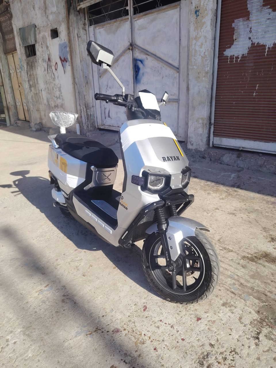 للبيع ماطور ريان وحش الكون لتنويه بصمه وحده الطفريه مكسوره سعر1100بي مجال حك هذوله التواصل *********** مابي واتساب ماعندي رصيد رمش اني اخبرك
