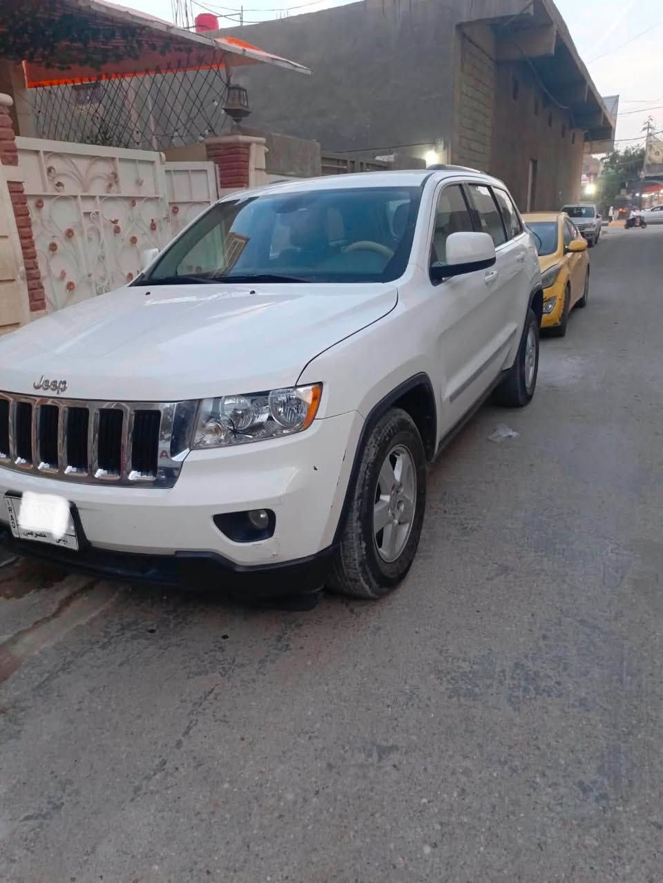 جيب لاريدو 2011 وارد امريكي

رقم بغداد باسمي تحويل مباشر

كاملة من كلشي دينار متصرف عليهه
كلة بلكفالة 

الضرر فقط 
السيارة كلين من امريكا

صار بيهه صبغ بلعراق ع كد شبرين بلباب عكس السائق

اتصل وتدلل ***********
