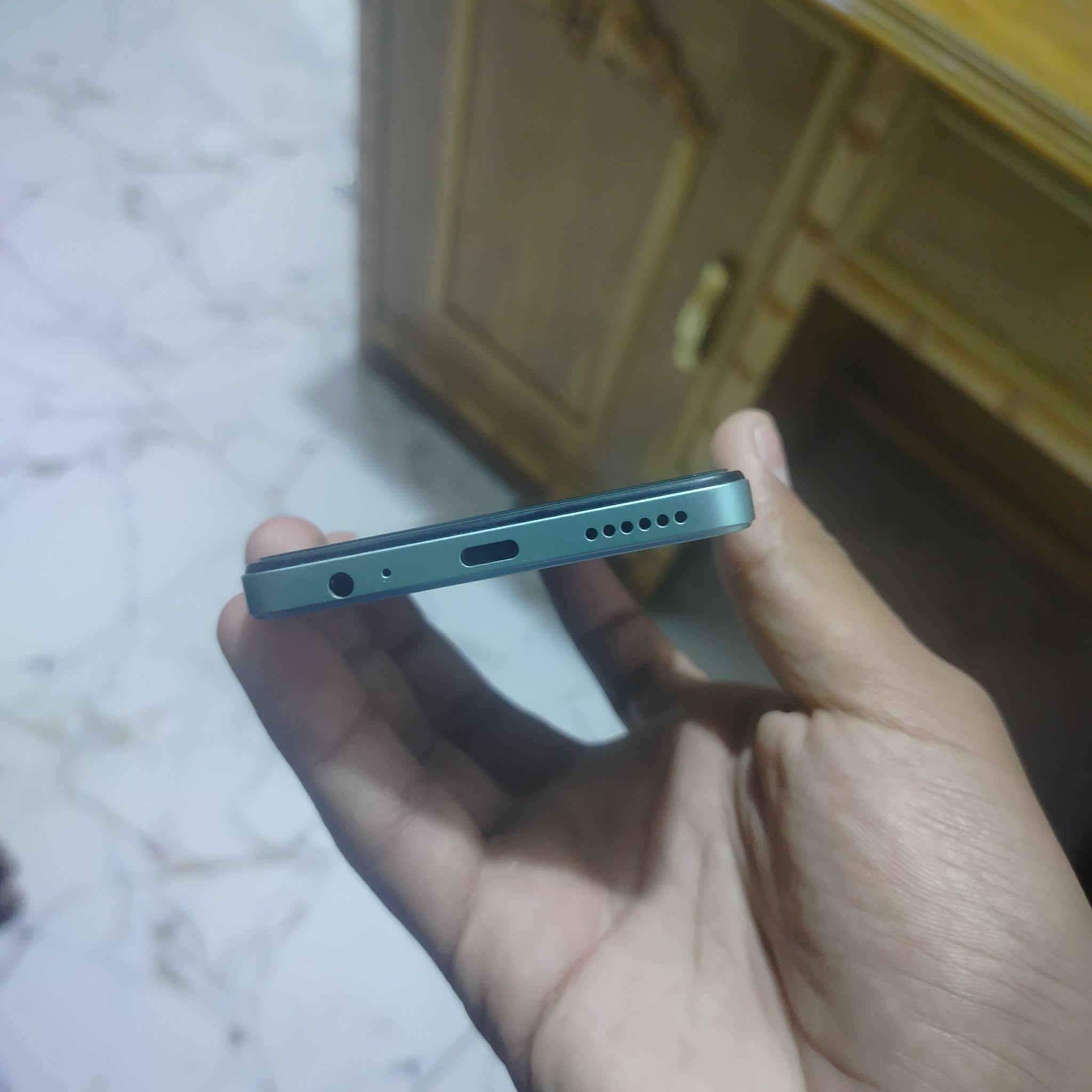 السلام عليكم
جهاز ZTE Blade A36
ذاكرة 128
وياه شاحنة وكفر 
اخو الجديد 
السعر 170 وبي مجال 
الرقم ***********
موجود واتساب واتصال
