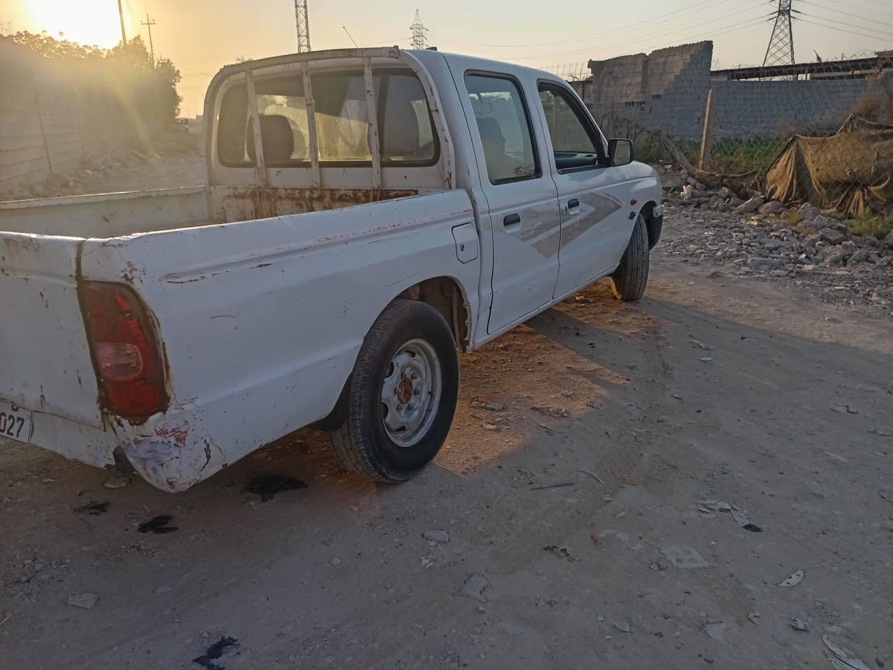 السلام عليكم بيكم  مازده البيع موديل 2004 الاستفسار *********** سعر 60 ورقة مكان حي بتول بغداد
