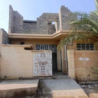 حي الشرطة • ١٠٠م • أكثر من ٣ غرف