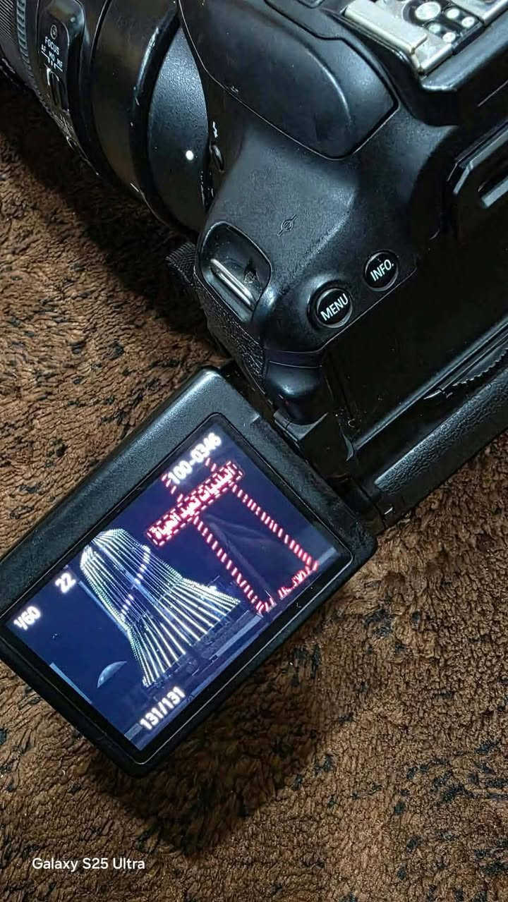 كانون D700 • عدسة 150-600 • سانديسك 16GB