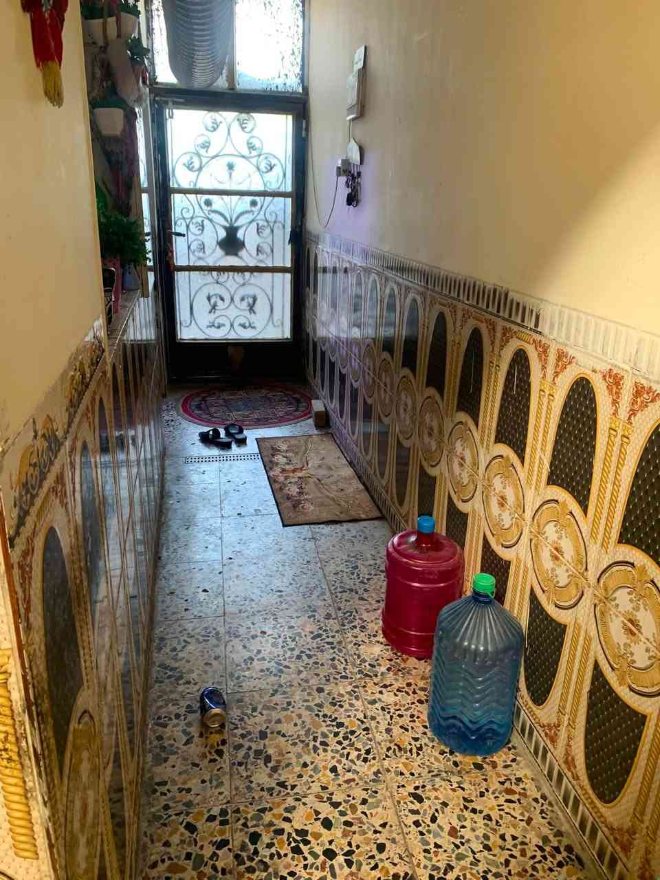السلام عليكم دار للبيع تجاوز العنوان سكينة قرب المكاتب خدمات مي كهرباء نظيف البيت وجاهز من كلشي للستفسار *********** بي واتساب
