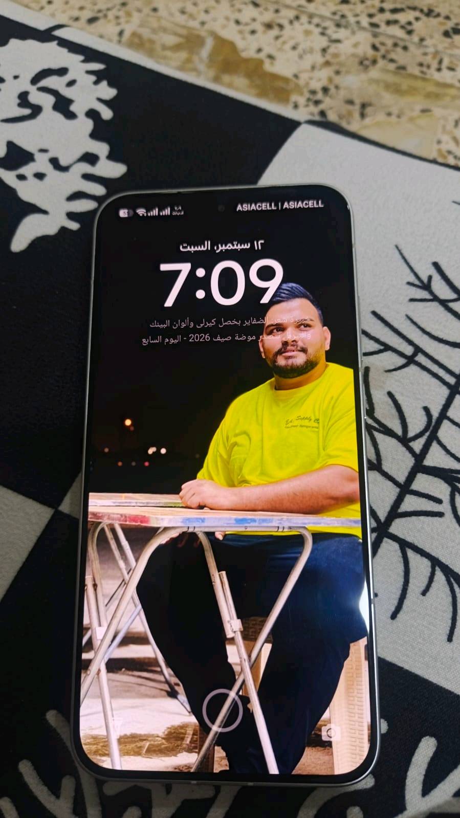 السلام عليكم جهاز  بوكو f7نضيف 100 ٪ذاكره 265ورام مالته 12 مصار اقل شهر من شتريته كامل ملحقات كارتونه وشاحنه مالتها معالج مالته اعلى فئه يدعم ببجي موبايل 120 فريم وبقيه الالعاب 120 فريم سعره 450 الف المو شراي لا يكسر بسعر باقي تفاصيل بخاص تواصل واتساب *********** عنوان بغداد الدوره