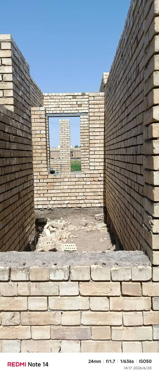 اقرأ المنشور جيد
السلام عليكم 
هيكل للبيع كافة الخدمات متوفرة ومكان هادئ و مرتب   بيع او مراوس مساحه 250 منطقه الخمسه دونم يبعد عن شارع الدغارة 400متر يعني 5 دقائق بالسيارة يبعد عن المستشفى العام . مراوس بقطعه في حي الحظارة 100متر أو حي الصدر الأول أو مجمع حيدر هندي موقع الجامعه حصرا هاي الاماكن وسعر لا يزيد 55 أو 60 بالنسبة للطابوا  .. للتفاصيل ***********
