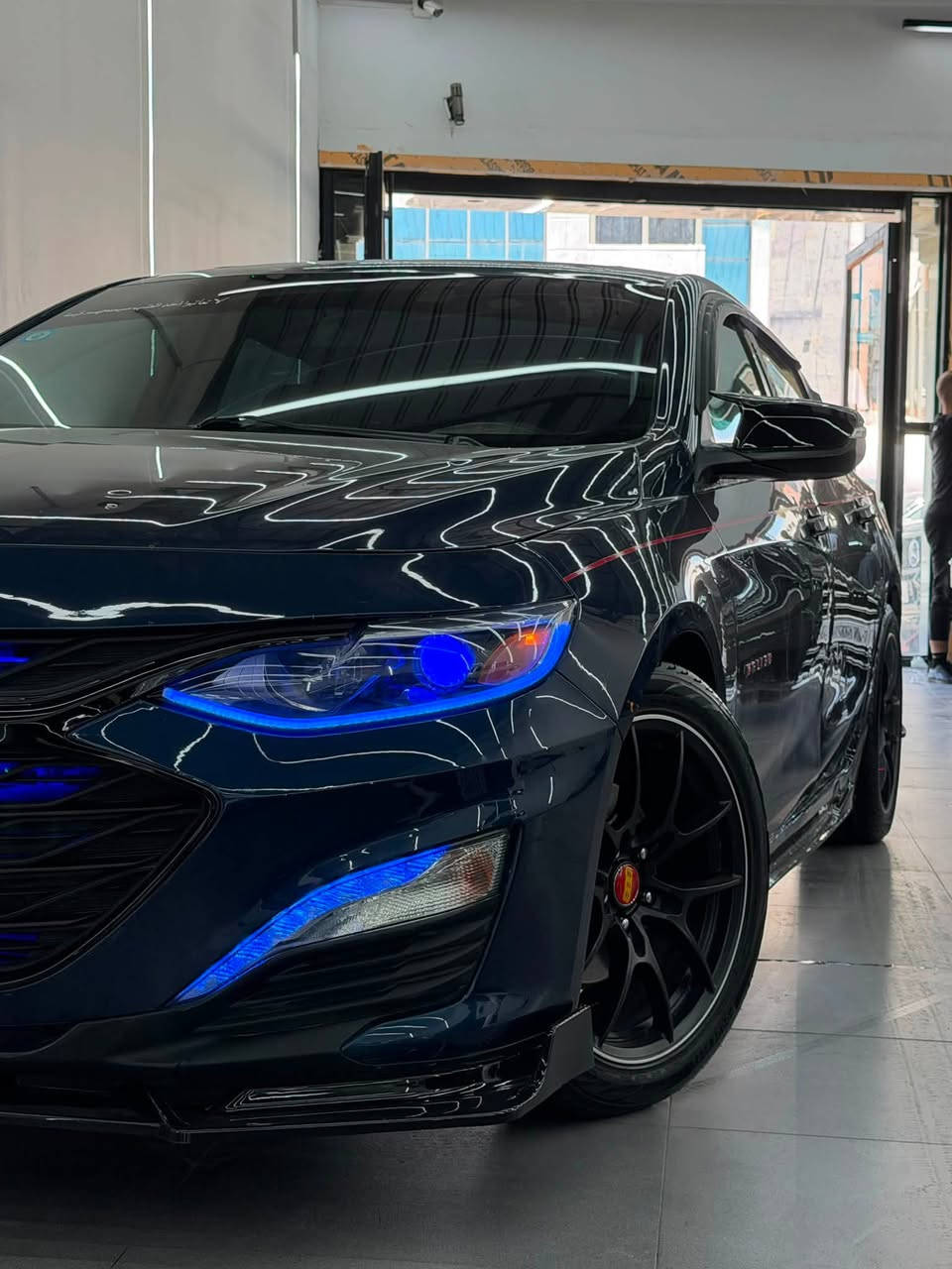 شوفرليت ماليبو Chevrolet Malibu Lt2 2019
ماشيه 90 الف ميل
ضررها جاملغ خلفي (بدون دواخل)
ايرباك راجع سستم

المواصفات Lt2 فول :
Turbo 1,500 مكينة -
- لون ازرق مميز
- سقف بانوراما
-   بصمة ابواب + بصمة تشغيل
-   شاشة Carplay & Android Auto كبيره
-   كاميرا خلفية دوارة
-   نظام Eco اقتصادي
-   لايتات زينون عالي / ناصي
-   ويل حجم 18 اصلي من شركه bbc
-   اشارة بالمري
-   تبريد بيانو قطعتين منفصل
-   كشنات جلد
-   كشنات كهرباء
-   كراسي تدفئه
-   تشغيل عن بعد
-   بك لايتات LED
- الاضفات على سياره ⚠️
- ⚠️⚠️⚠️⚠️⚠️
- لد داخلي 
- لد خارجي
- عين شيطان 
- حاجب ب المازده الوان متغيره 
- السكن لد متغير 
- لحيه ماليبو اصليه 
- مري باتمان
- سكوب خلفي مثلث 
- شفقه جامه خلفيه 
- جناح ماليبو اصلي
- دوسات ماليبو بلاديه 
- سياره مصروف عليه كلش هواي ومال جناي
- عليه بوليش و نانوً
كير مكينة حدادية جديدة و تبريد جاهز بدون نقص ولا كلوب مشتغل
بالدشبول
رقم بغداد رقم جديد تحويل مباشر هزه جديده كله جديد 
السعر 128 و بيها مجال
مكاني بغداد 

رقم الهاتف ***********
