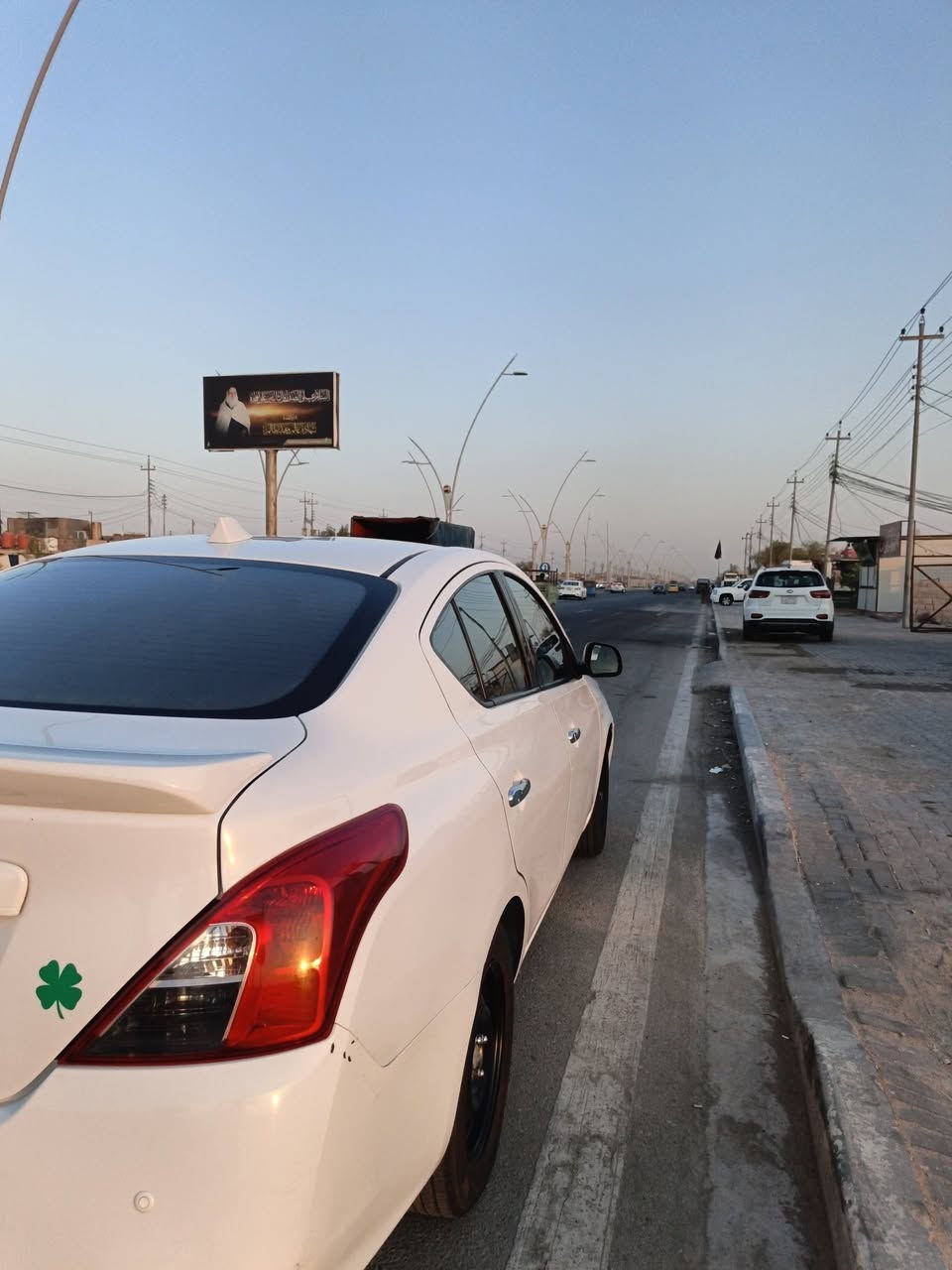 🚘  للبيع نيسان صني 2021 هندي 🇮🇳
لون أبيض 
رقم اربيل
 
🔹 مكينة مكفولة ✅ 
🔹 كير مكفول ✅
🔹 تبريد بلاد ✅
🔹 باتري جديد ✅
🔹 تايرات جديدة ✅ 

⚠️ بيها باردات فقط

💰 السعر: 100ورقة وبيها مجال

📍 البصرة

📞 ***********
