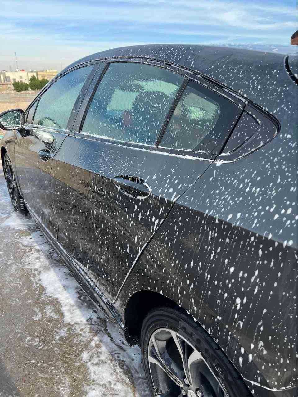 شفر كروز هاتشباك موديل 2019
ماشيه ١٢٥ الف كيلو
ضربتها بيبان وره ثنينهم  مع صبغ توحيد لون المداكر الوره 
بجم كبس ايربااك سليم دركه ودشبول 
مكينه كير تبريد كله كفاله 
حداده جديده
بيها حالوب من امريكا بنيد وقماره
سعر 90 وبيها مجال 
رقم *********** Singapore
