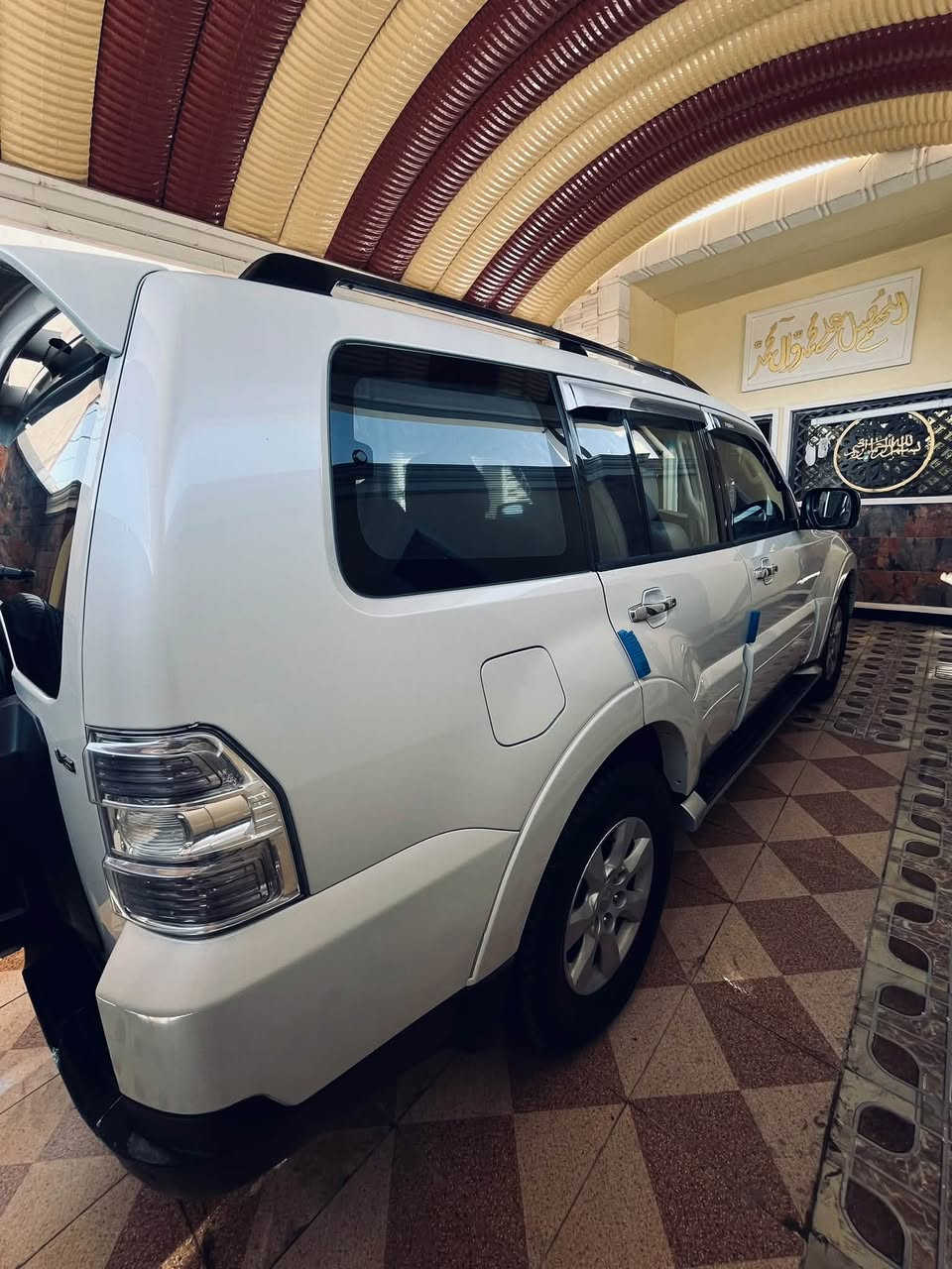 باجيرو موديل ٢٠٠٨ حبتور ١/١ مكفولة كفالة عامة لسياره ع وضع الشركه
السيارة نظافه شوفت عينك بعد احلا من صور محرك 3000 مرغوب 
دمام خلفي زراك لايت لدات نهاري لايت زنون بروجكتر شمسي ثلاجة وسطية تبريد امامي خلفي مانع انزلاق مري شفط اوتو كشنات جلد وكهرباء حاكية بلوتوث تحكمات ستيرن صاج فتحة سقف سلايد بدون اي نقص رقم بغداد بسمي  تحويل مباشر سنويه وهزه جديدة  السياره دينار ما تصرف عليها مكاني دوانيه مركز سعر 118 وبيه مجال ***********
