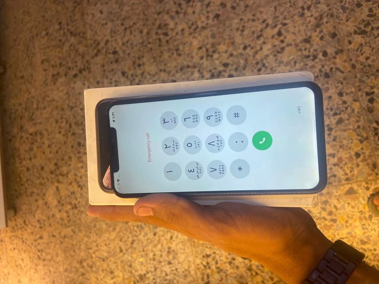 السلام عليكم
ايفون X max 
ذاكرة 256 
بطارية 72
دبل شريحة 
ZA
كارتونة موجودة 
مبدل شاشة اصلية فقط 
ضهر مكسور 
سعر 190 وبي مجال بسيط 
مكاني بغداد حي اور 
***********
