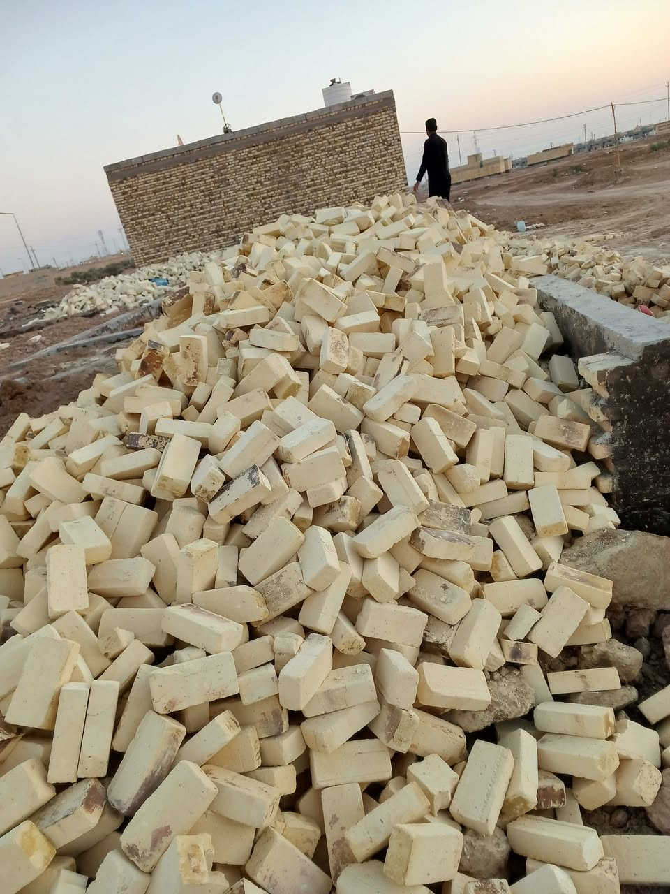 بسم لله الرحمن الرحيم    الى  الزبائن *********** الكرام  نقدم لكم  تجهيز طابوق الطيب  عدد السكس  8000الف طابوكه وزيادة 600 / وعدد التك 4000الف  وزيادة 300 الطابوق المتوفر
انجكتر ✅ بيرنه ✅ درجه اولى ✅ ويوجد كسر درجه اولى 
لكافة انحاء البصره. والعماره   [] حسب الطلب 
للاستفسار  والاتصال مع واتساب [] او  مراسلة الصفحه ////         متواجدين 24 وعشرين ساعه[] لمكان ميسان [] *********** [] انواع الطابوق وكلمن وسعره
موجود واتساب
