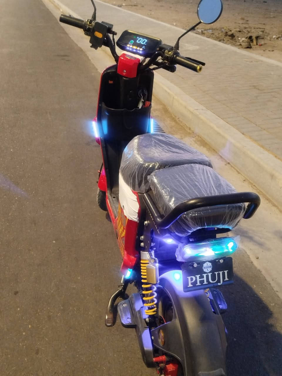 للبيع سعر510 بيها مجال قليل
عنوان بصرة كزيزة 
ه***********

