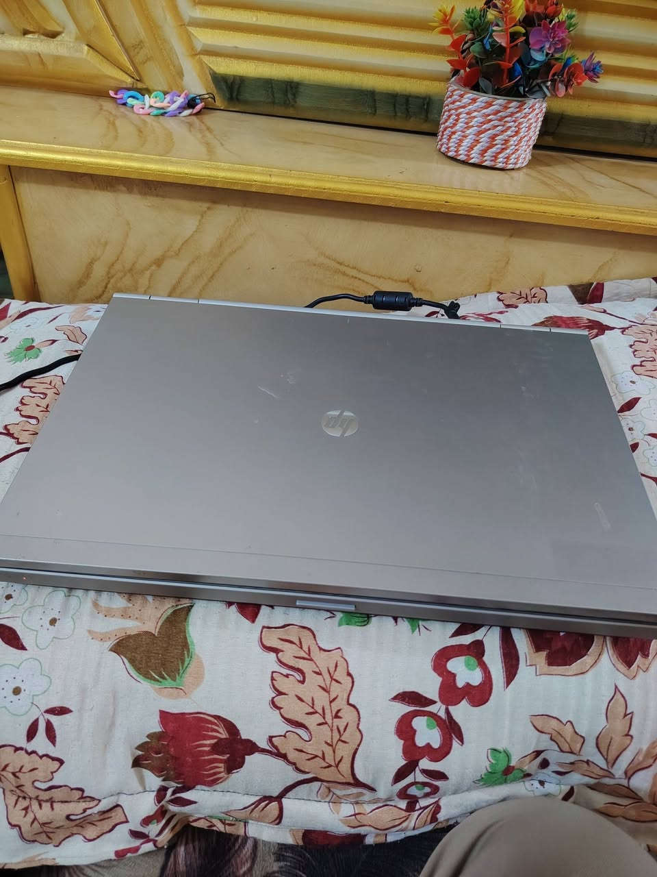 السلام عليكم لابتوب للبيع HP نضيف السعر 225عنوان بغداد الكاظمية ***********
