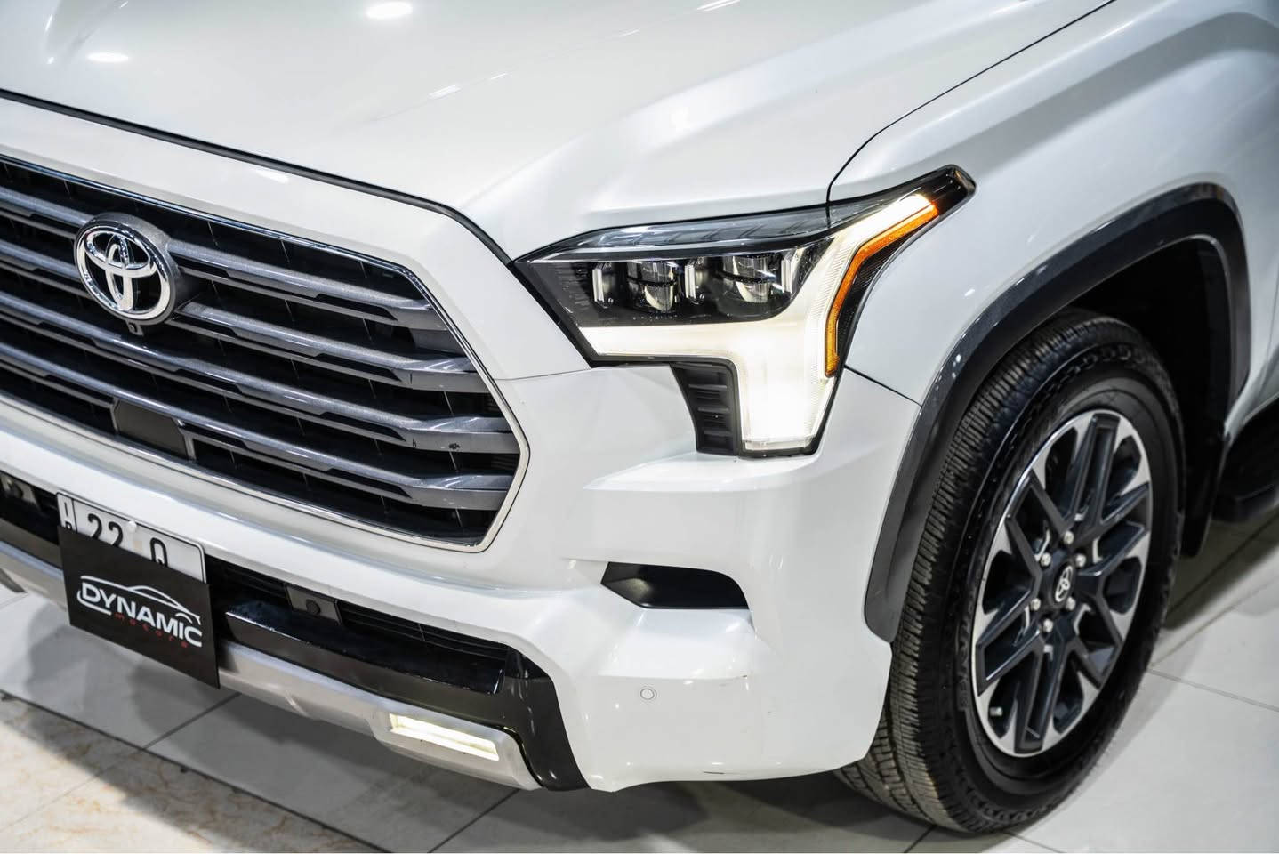 2025 TOYOTA SEQUOIA LİMİTED HYBRİD
سعر : 🔥🔥
موديل :2025
مواصفات : limited
محرك : 6 سلندر هايبريد
وارد : امريكي
عداد : 4,000ميل
صبغ : ٢ باب بدون داخل
رقم : ( اربيل)
ناونيشان هةولير جادةي حديد و خشب پيشنگاي دايناميك موتورز
بو زانياري زياتر پةيوةندي بكةن بة وتس اب
*********** 
=============== أربيل, العراق
