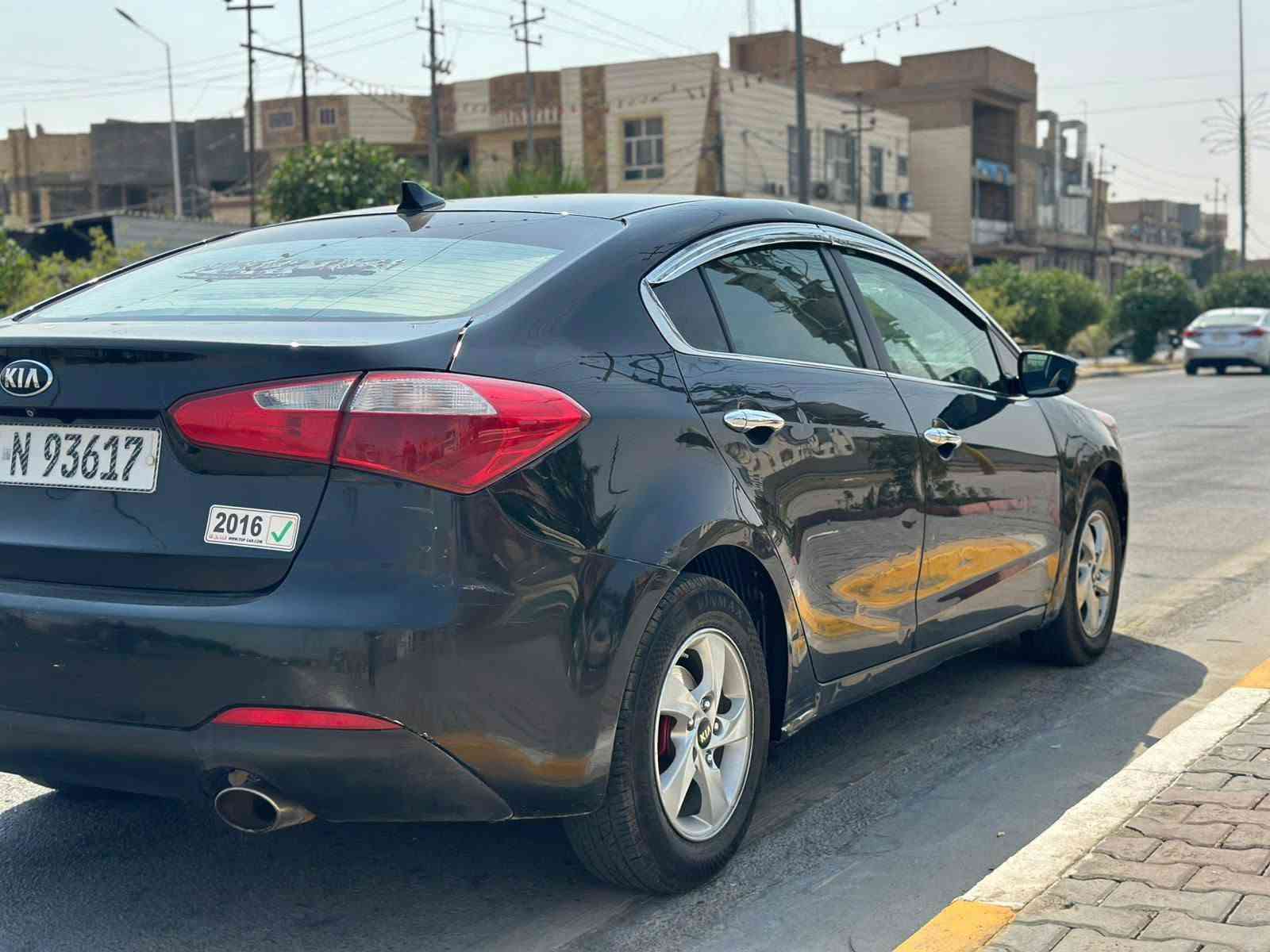 السلام عليكم ورحمة الله
فورتي 2016 أمريكي محرك ١٨٠٠ جي دي أي بي تبخير وتنقيص
تخم تاير جديد 
باتري 
تبريد تدفئة دواخل نضيفه سيارة حلوه شوفة العين بالنسبه لأماكن الصبغ والضربه مفاحص إلي شتريت سيارة منه كلي جاملغ وربع بنيد بس اني ابيع شرط الفحص 
إلي يشتري يجي يجيك ويفحص سونار يلا يشتري  
السيارة حلوه وناعمة جاهزة بنسبة٩٠٪ حدادية كامله أمامي خلفي مبدل ومشط 
ومعليها عن الشارع 
السعر ٩٠ وبي مجال قليل السيارة صايرة عليه أكثر من ١١٠ 
بس السوك يحكم 
باسمي رقم بغداد 
موجوده بالحر حي القادسية 
***********
