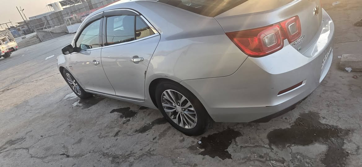 السلام عليكم ماليبو ٢٠١٦ امريكي
السيارة محرك٢٥٠٠ المرغوب بدون تيربو   
 بيها جاملغات الامامية صبغ بدون دواخل وصور الحادث موجودة 
محرك ٢٥٠٠ممفتوح بشرط لا تنقيص ولا تبخير ولا صوت 
السيارة كفالة من كير ومحرك  وتبريد كلة مكفول تخم تاير قبل اسبوع وبطارية جديدة 
مواصفات السيارة 
(شاشة وكامرة  ،داخل جلد اسود+انارة داخلية، شريط دشبول بلادي ، تدفئه كشنات ، كشنات بلادي ، كشنات الامامية كهرباء ، دبل صالنصه ، بلوجكترات امامية ، تشغيل عن بعد ، تبريد مناخ منفصل ، اشاير بالمري ) 

 السعر ٩٥ $
السيارة  رقمها دهوك  بأسمي
مكان السيارة بغداد 

علي *********** بغداد, العراق
